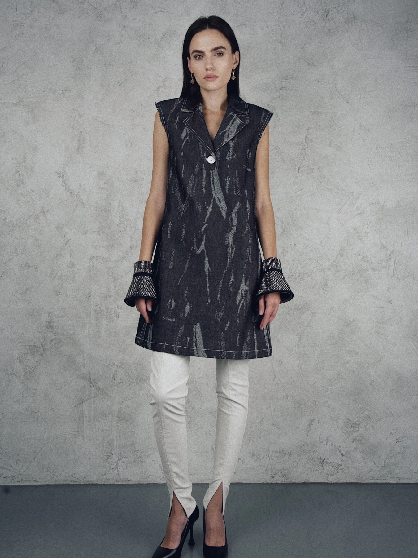 Сукні ARTICHOKE модель ARTDENIMDRESS27S_GREY_S Сукні ARTICHOKE модель ARTDENIMDRESS27S_GREY_S Фото