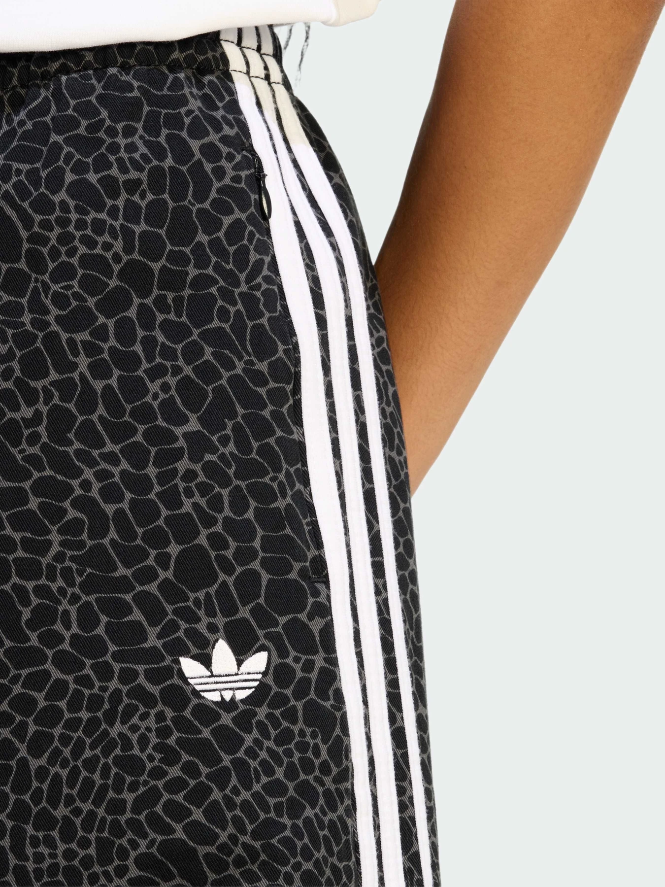 Брюки Adidas модель KD2816 Брюки Adidas модель KD2816 Фото