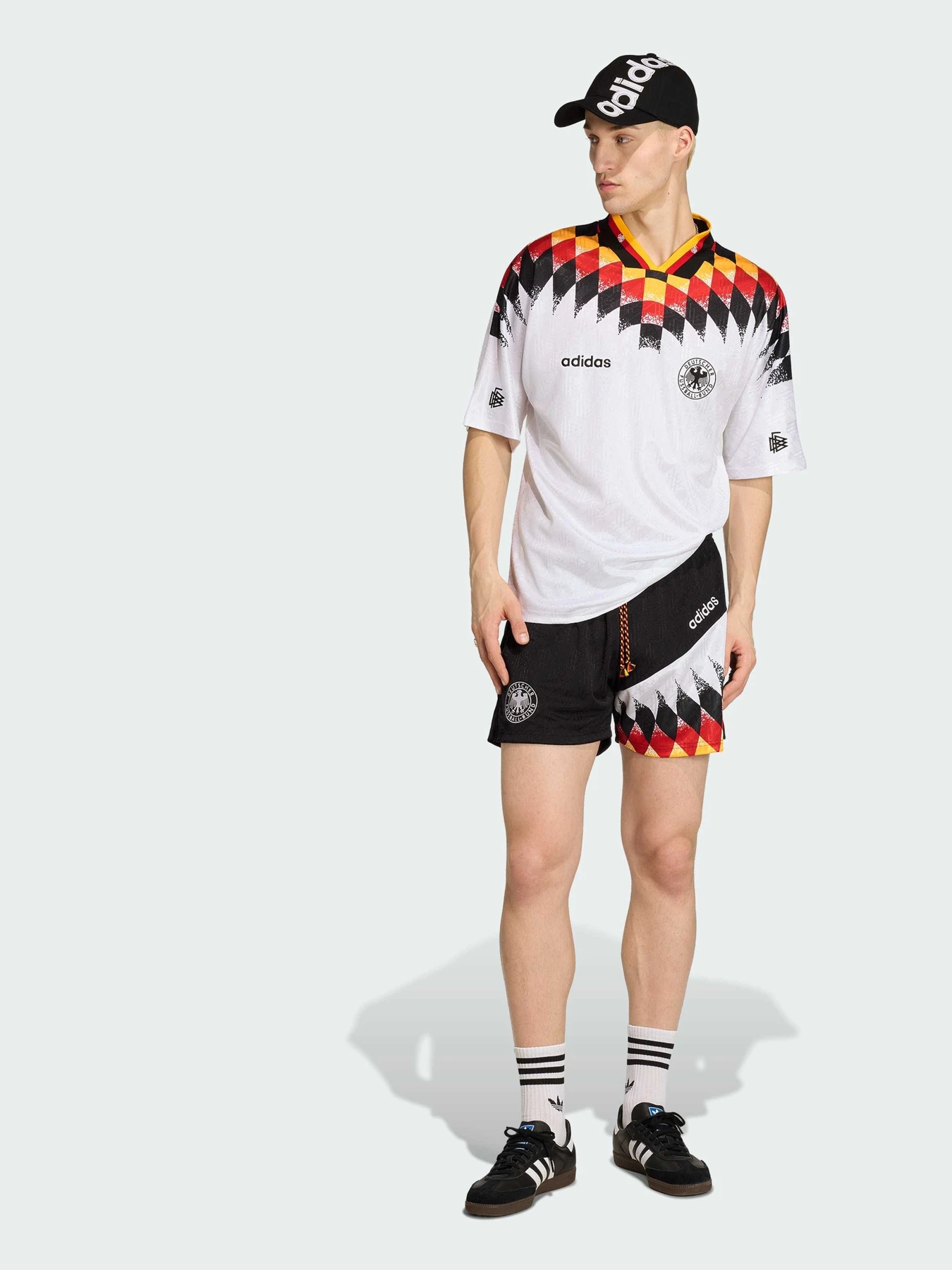 Шорты Adidas модель JZ6958 Шорты Adidas модель JZ6958 Фото