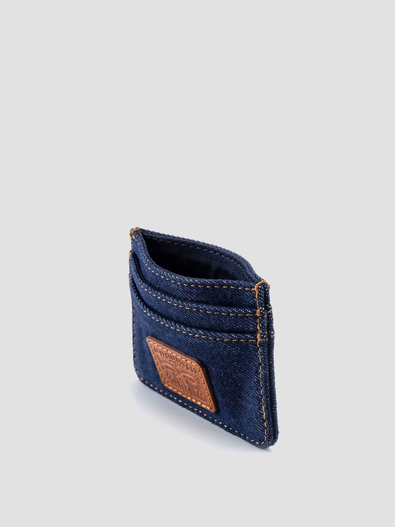Гаманці Levi's модель 0020B;0000 Гаманці Levi's модель 0020B;0000 Фото