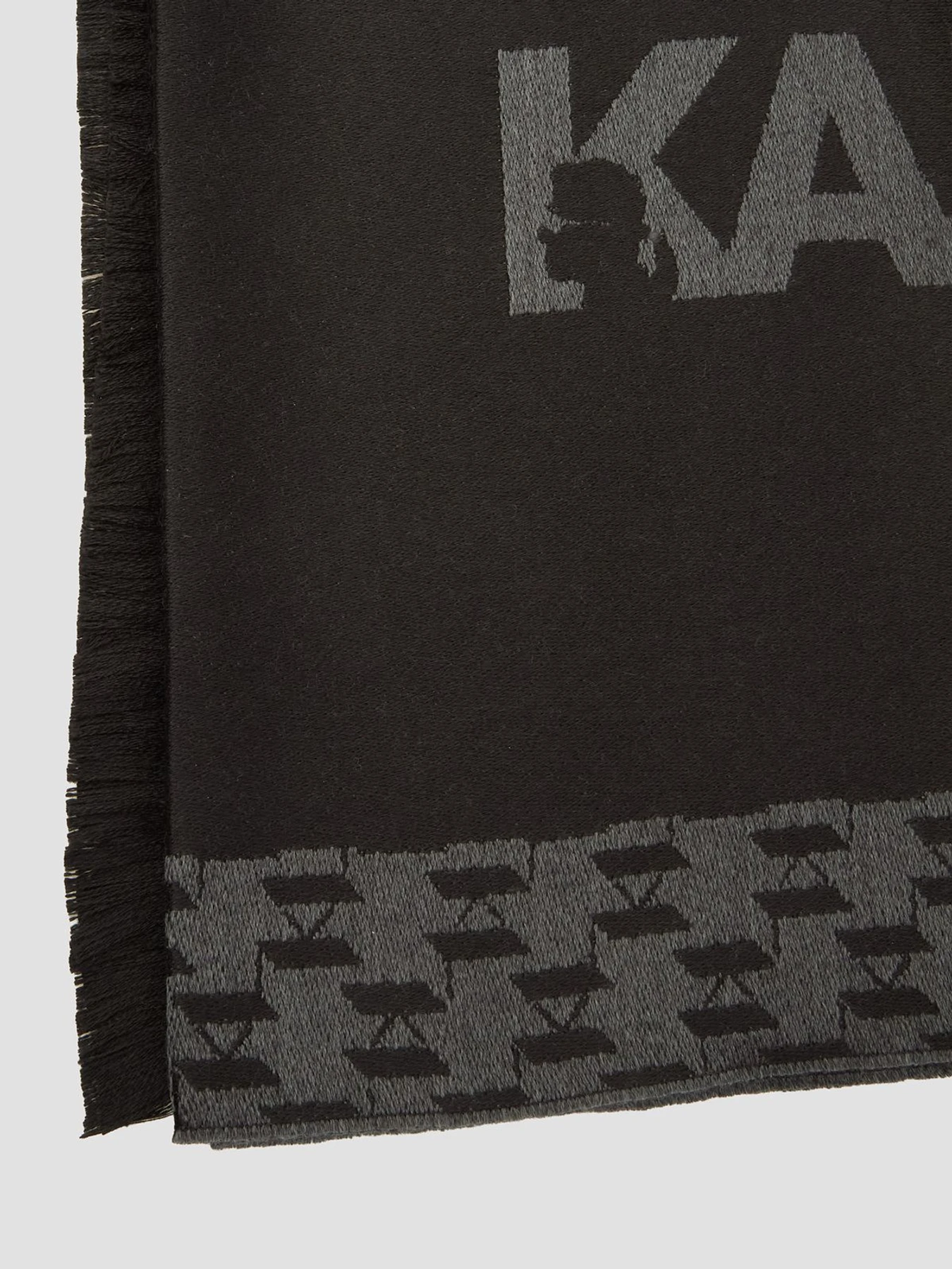 Шарфи та хустки Karl Lagerfeld модель 554136.805001;990 Фото