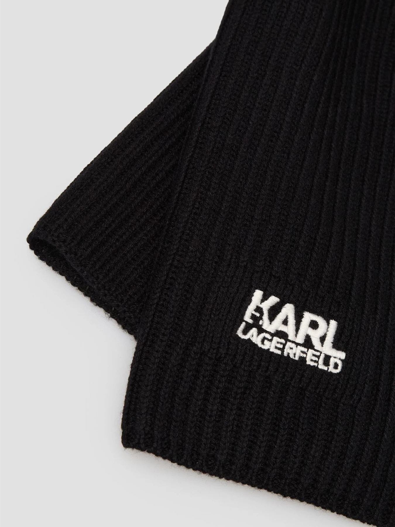 Шарфы и платки Karl Lagerfeld модель 554305.805000;990 Фото