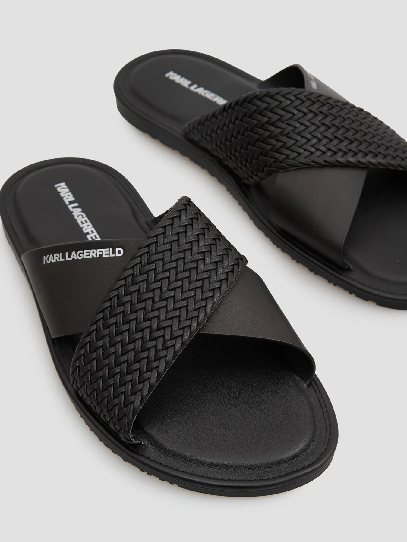 Шлёпанцы Karl Lagerfeld модель 562470.855019;990 Шлёпанцы Karl Lagerfeld модель 562470.855019;990 Фото