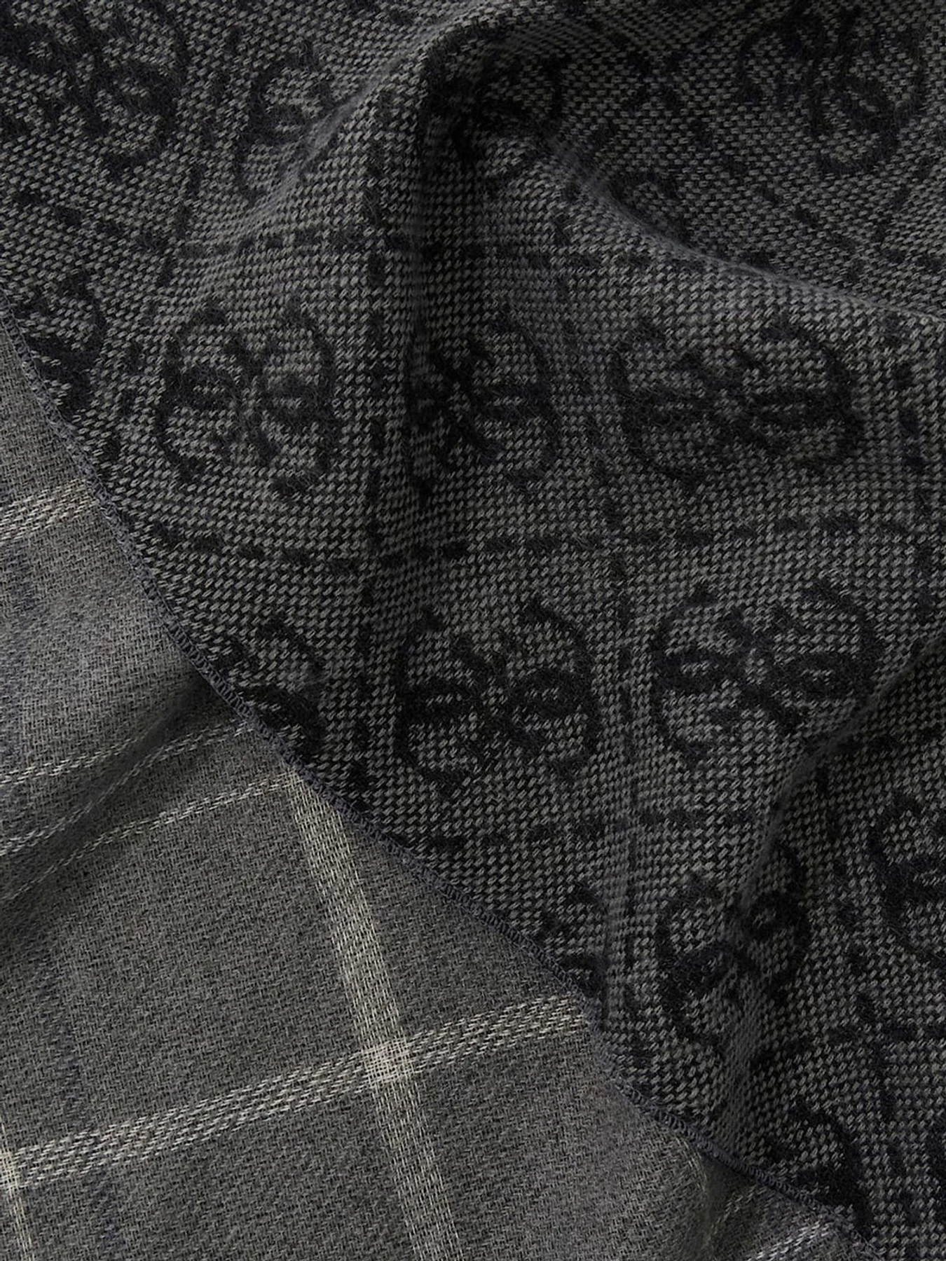Шарфы и платки GUESS модель AM9432.POL03;BLG Шарфы и платки GUESS модель AM9432.POL03;BLG Фото