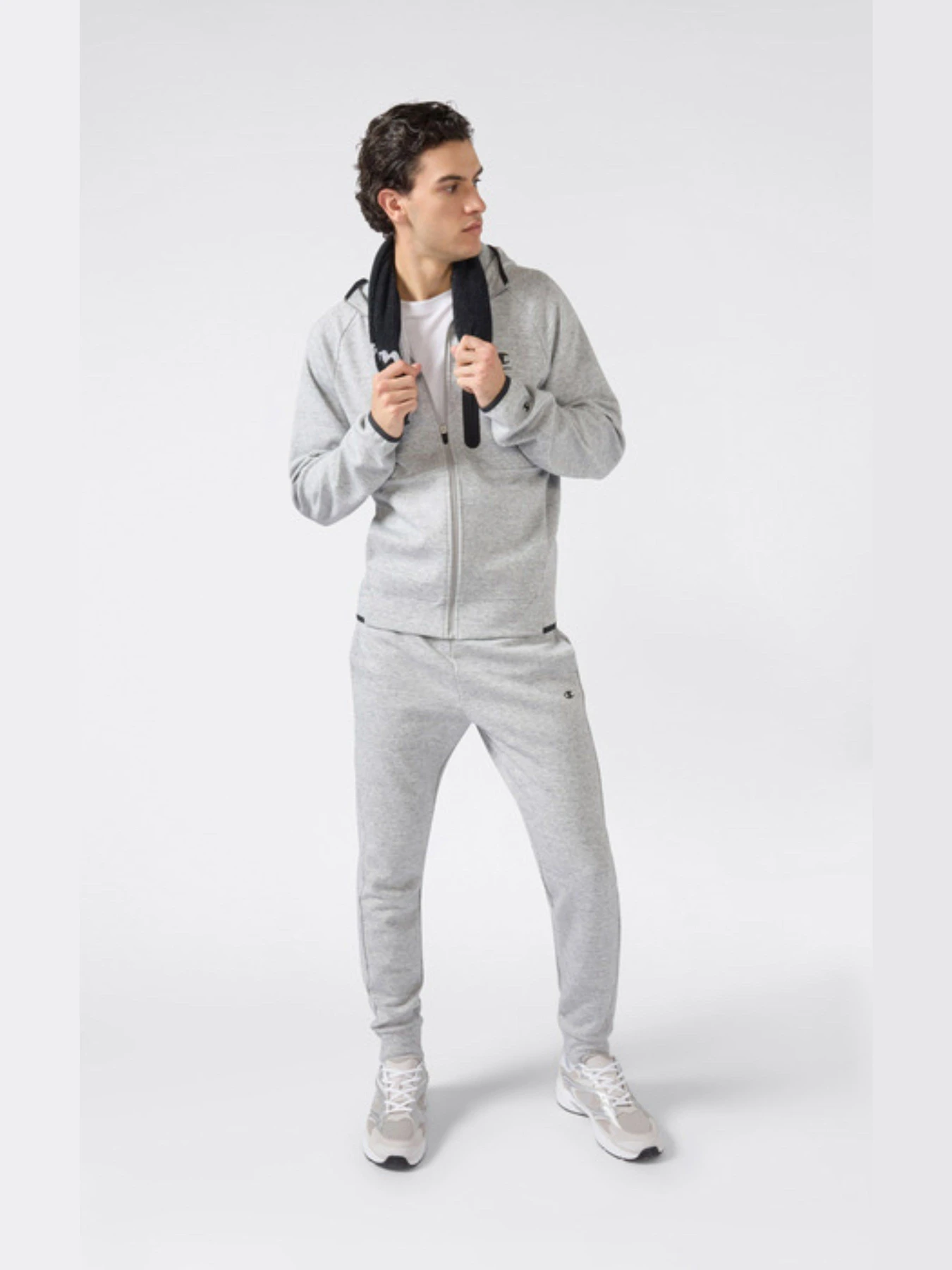 Костюмы Champion модель 221657-EM021 Фото