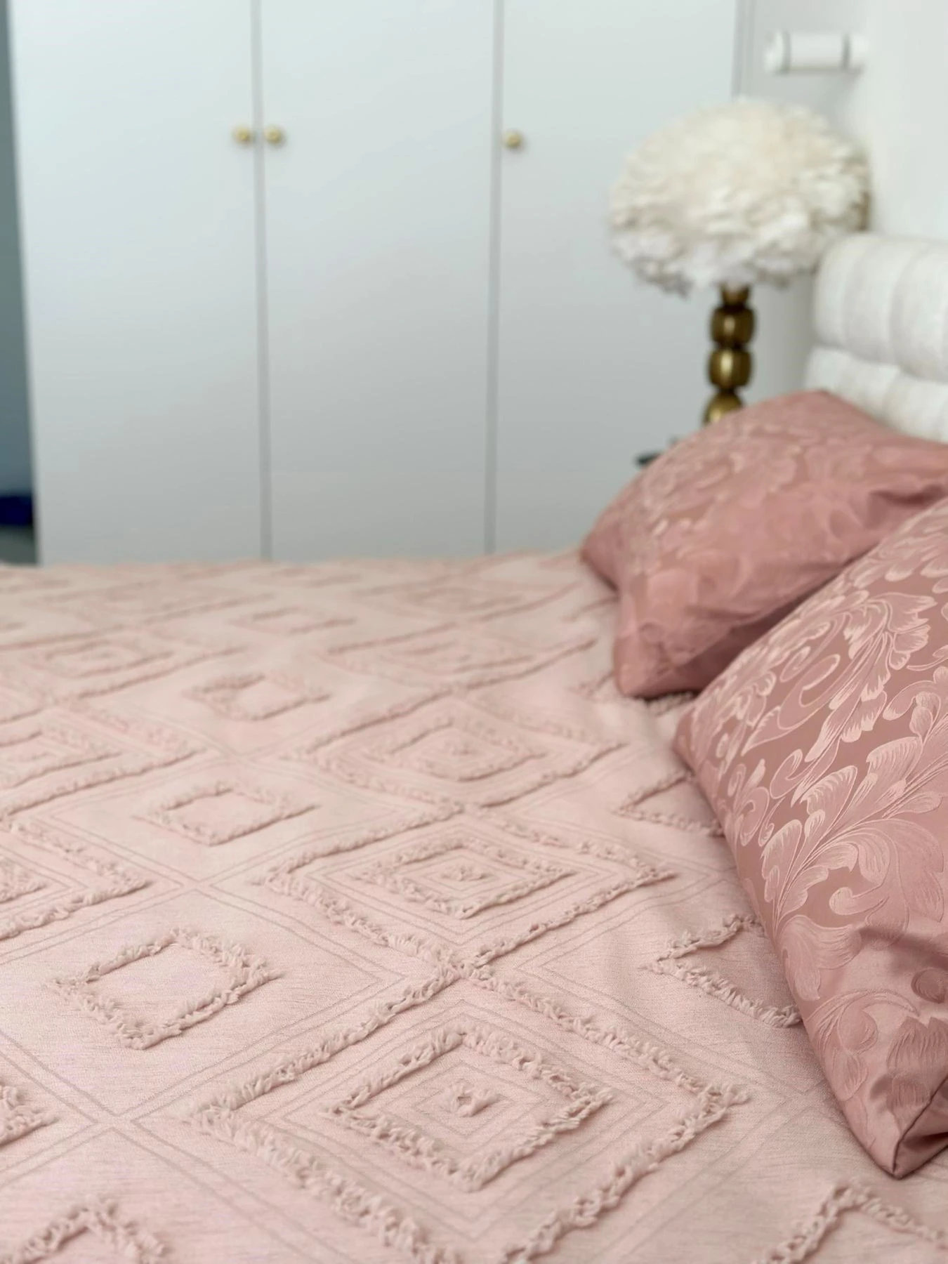 Покрывало «Diamond Nordic», тускло-розовые. Cosy модель DN180200DP Покрывало «Diamond Nordic», тускло-розовые. Cosy модель DN180200DP Фото