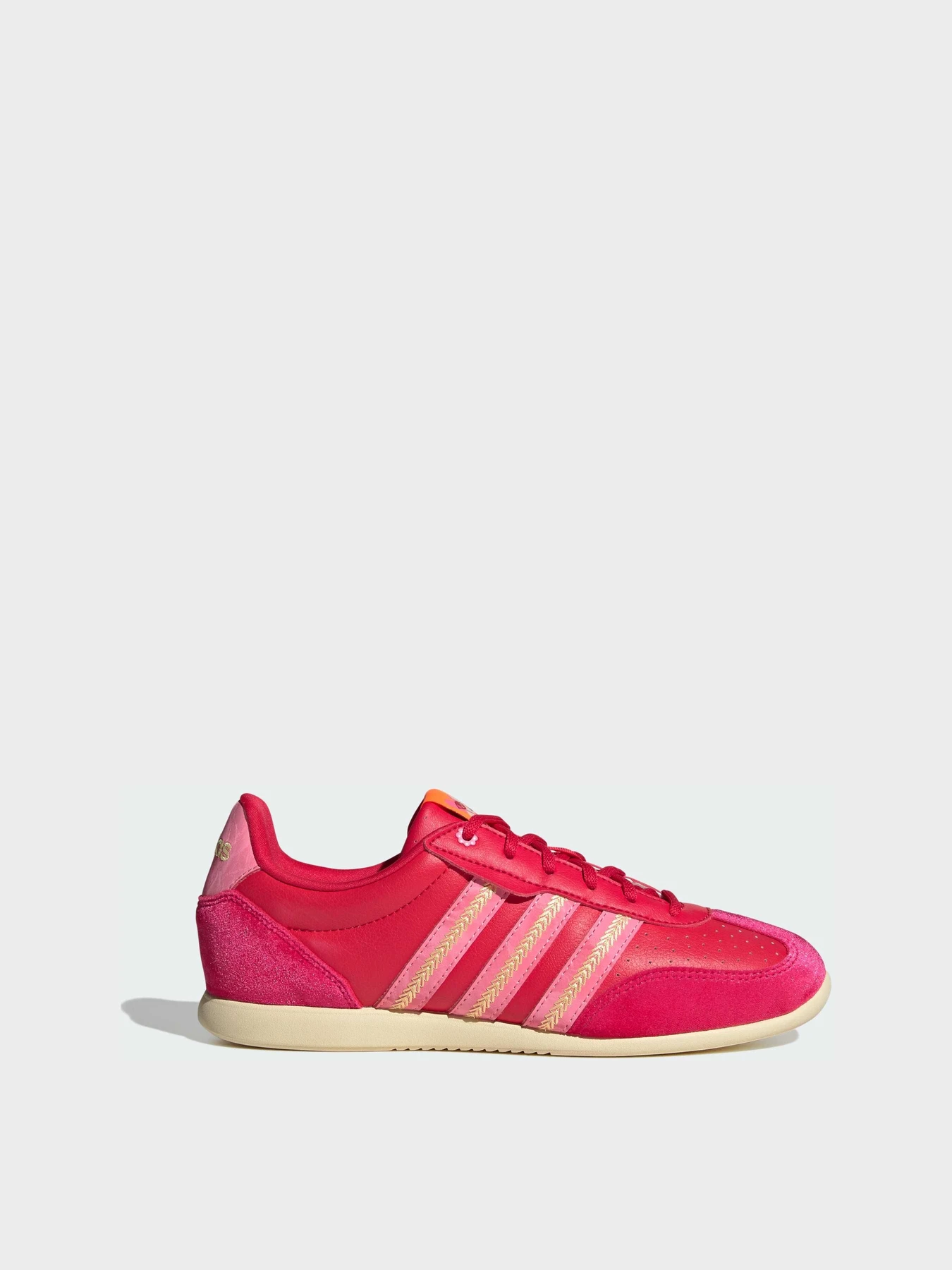 Кроссовки Adidas модель KI3362 Кроссовки Adidas модель KI3362 Фото