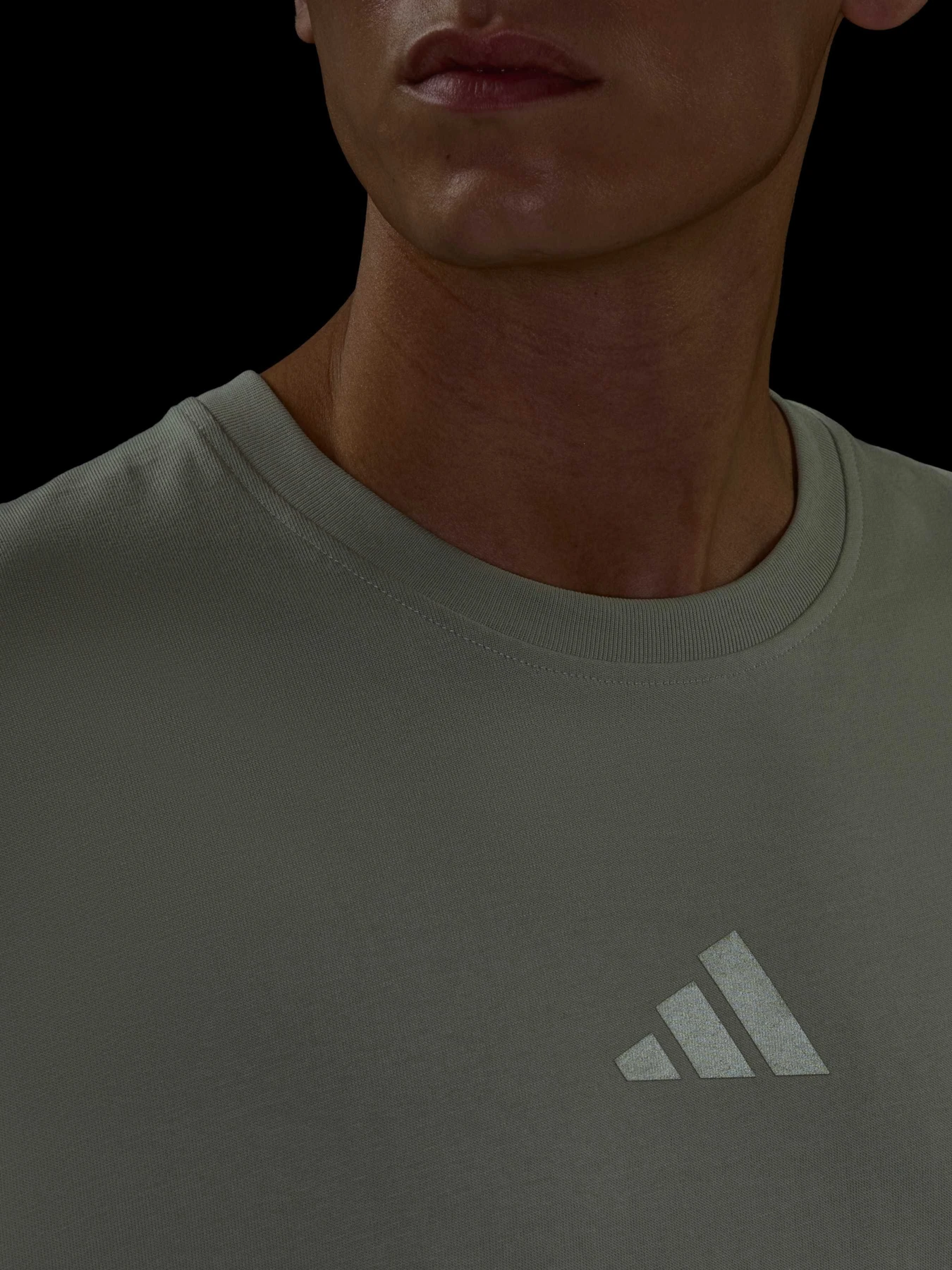 Футболки и поло Adidas модель KB7355 Футболки и поло Adidas модель KB7355 Фото