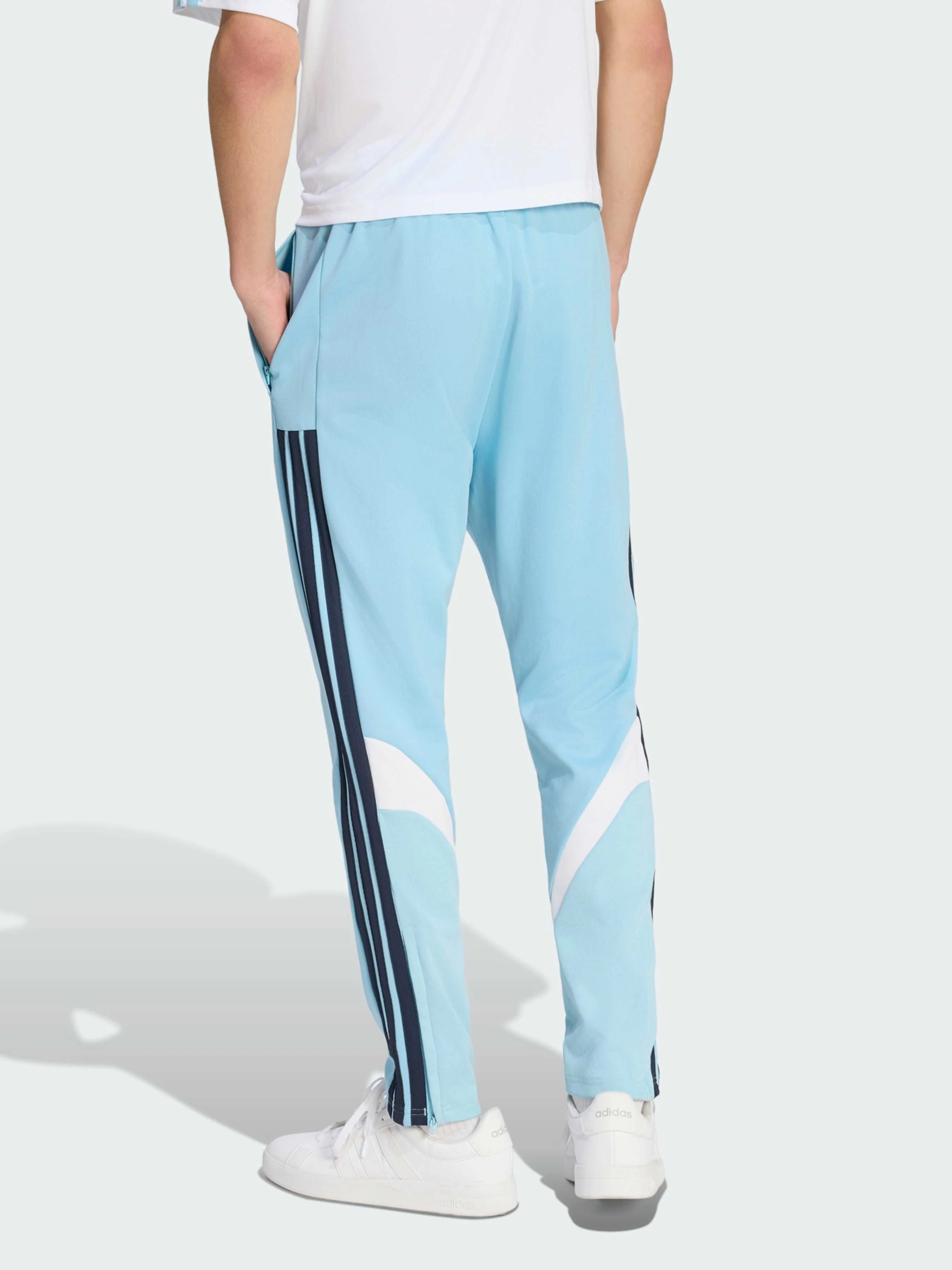 Бавовняні Чоловічі Повсякденні штани adidas Tiro фото 2