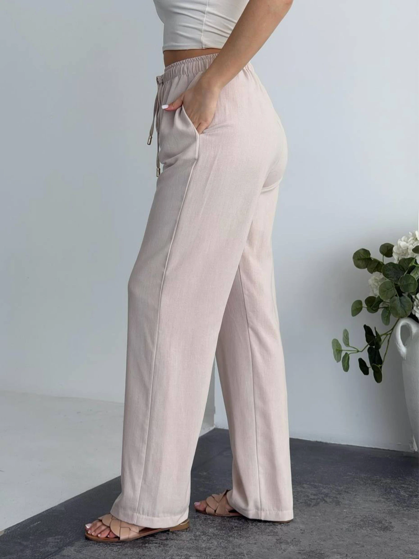 Брюки Uaclothes модель like18438-bezhevj Брюки Uaclothes модель like18438-bezhevj Фото