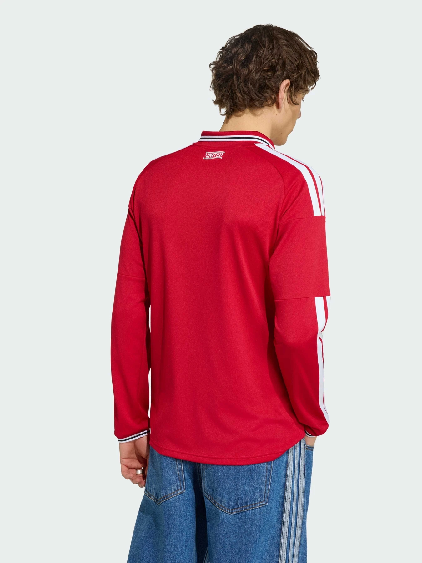 Футболки и поло Adidas модель KC4773 Футболки и поло Adidas модель KC4773 Фото