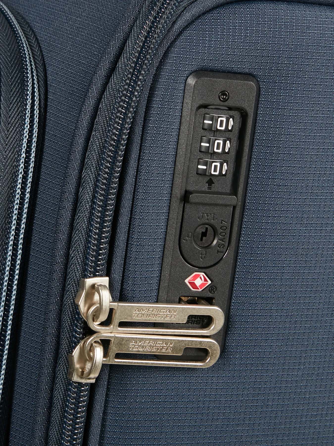 Дорожные сумки и чемоданы American Tourister модель MJ441009 Фото