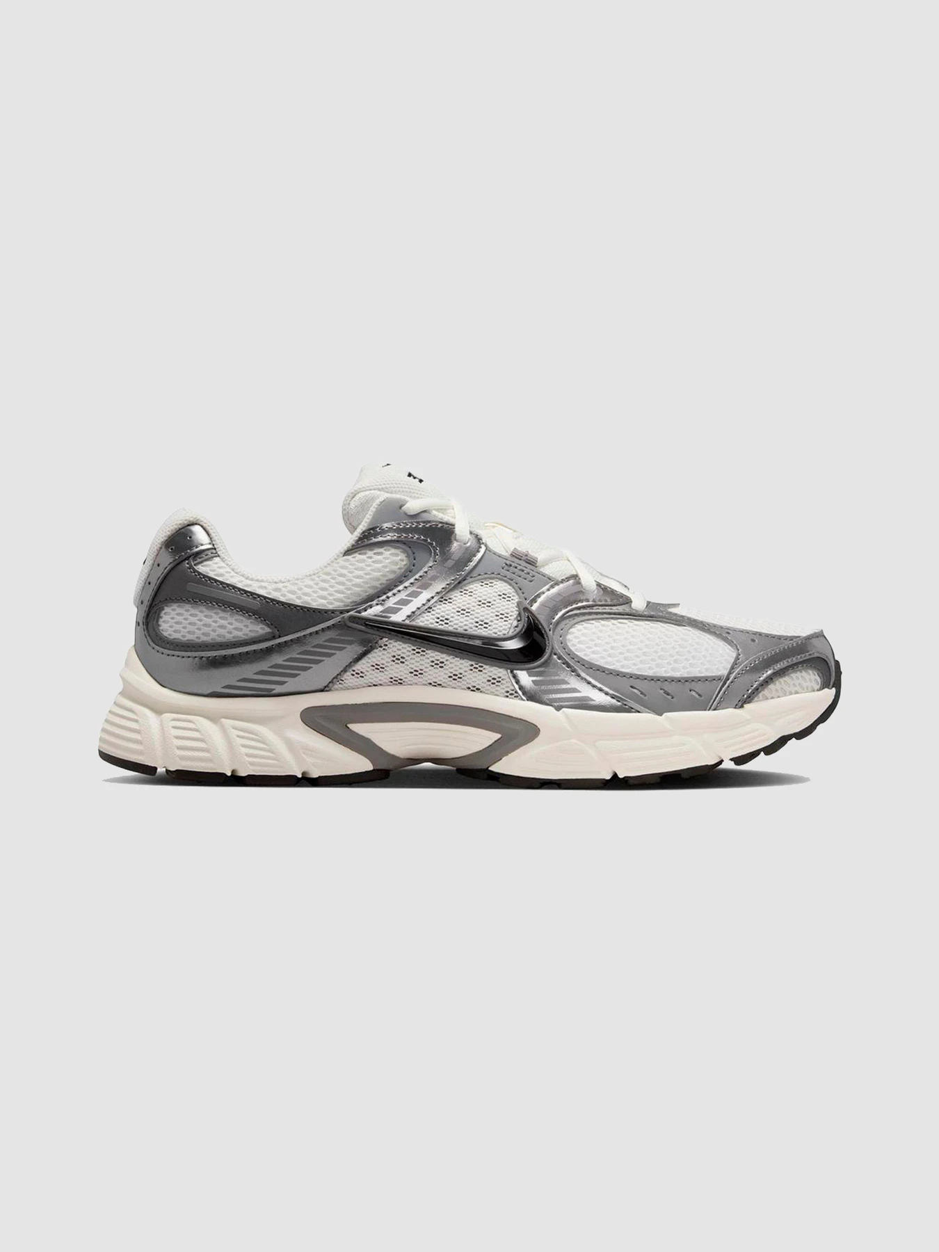 Кросівки NIKE V5 Rnr модель HJ5228-009 Фото