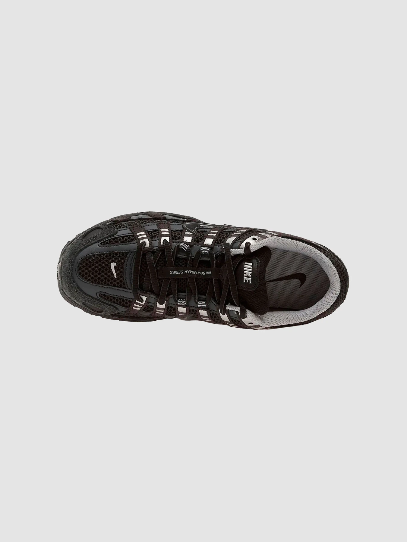 Кроссовки NIKE P-6000 Se Chrome модель HF0015-002 Кроссовки NIKE P-6000 Se Chrome модель HF0015-002 Фото
