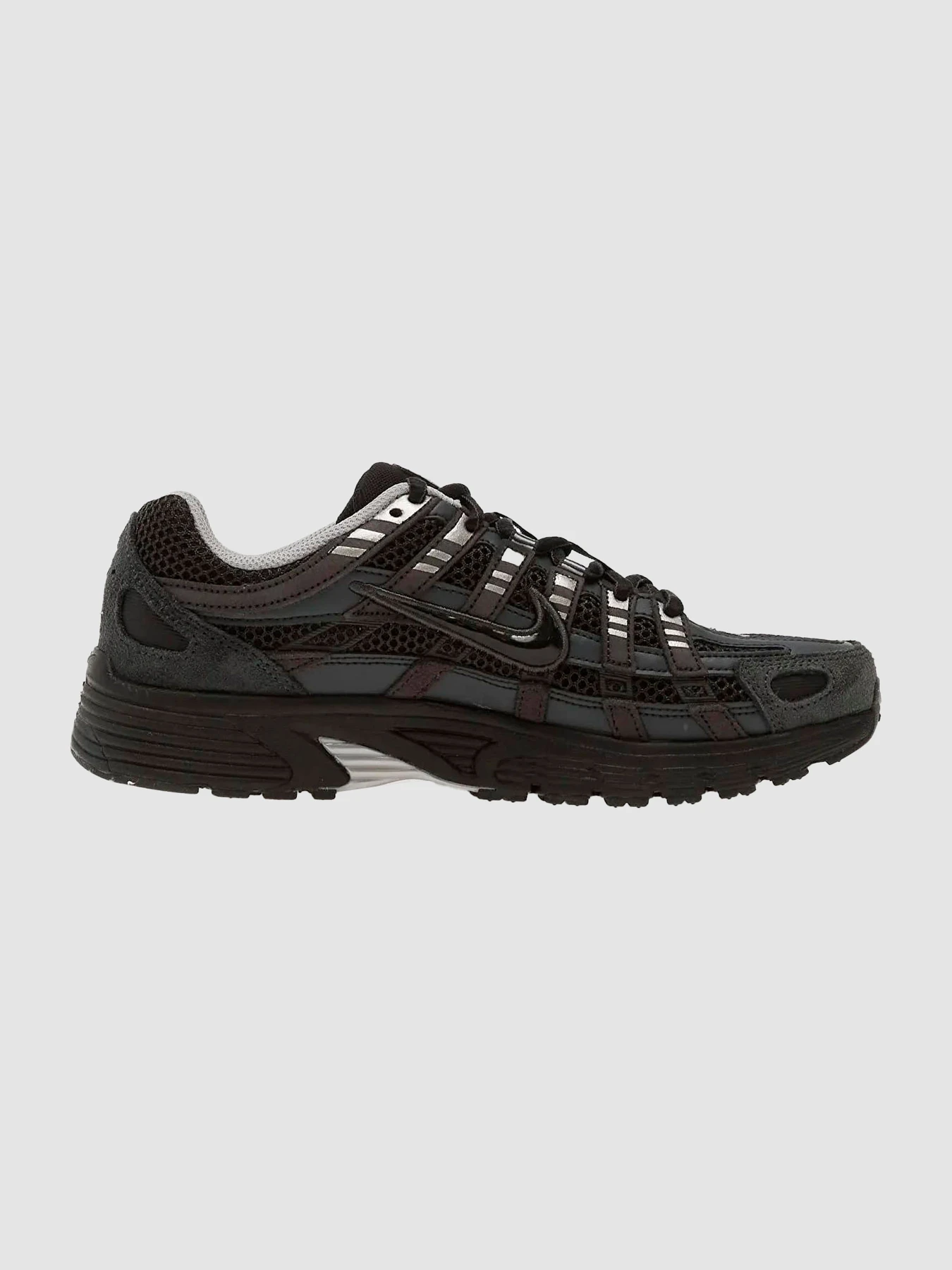 Кроссовки NIKE P-6000 Se Chrome модель HF0015-002 Кроссовки NIKE P-6000 Se Chrome модель HF0015-002 Фото