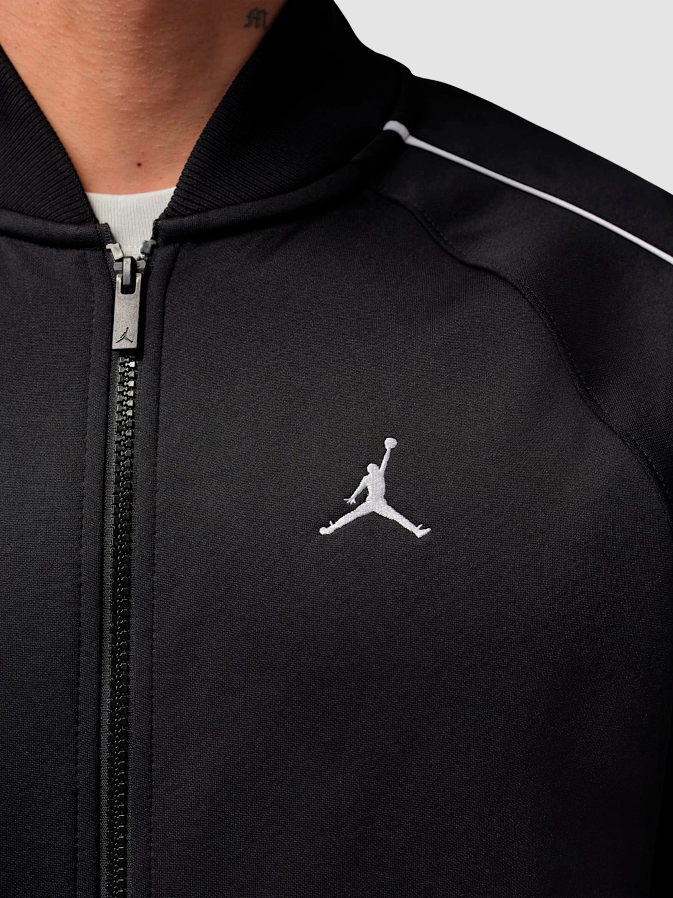 Худи и свитшоты Jordan Brooklyn Tricot Tracksuit модель IO0745-010 Худи и свитшоты Jordan Brooklyn Tricot Tracksuit модель IO0745-010 Фото