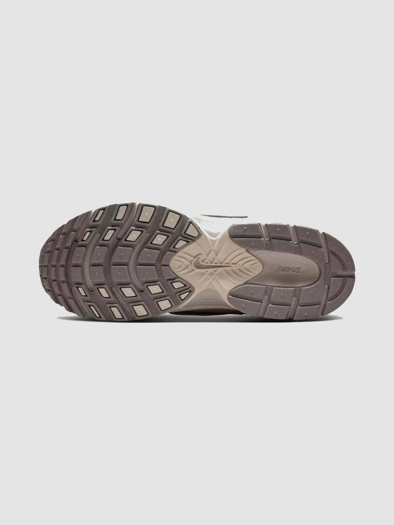 Кросівки NIKE W V5 Rnr модель II6294-201 Фото