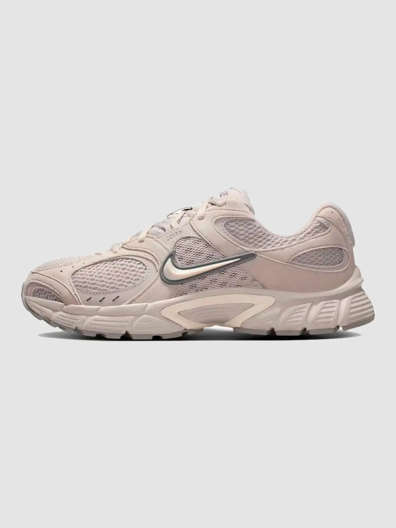 Кросівки NIKE W V5 Rnr модель II6294-201 Фото