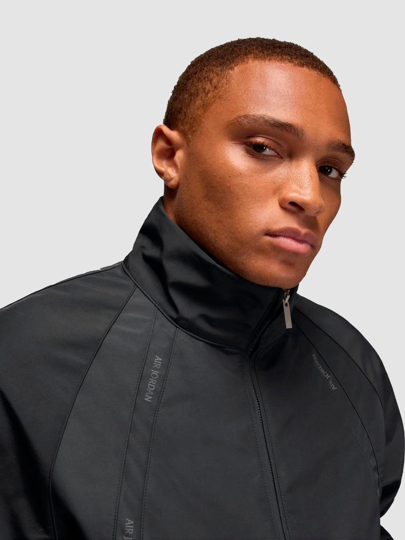Куртки та дублянки Jordan M J AIR JDN TRACK JKT модель HV0081-045 Куртки та дублянки Jordan M J AIR JDN TRACK JKT модель HV0081-045 Фото
