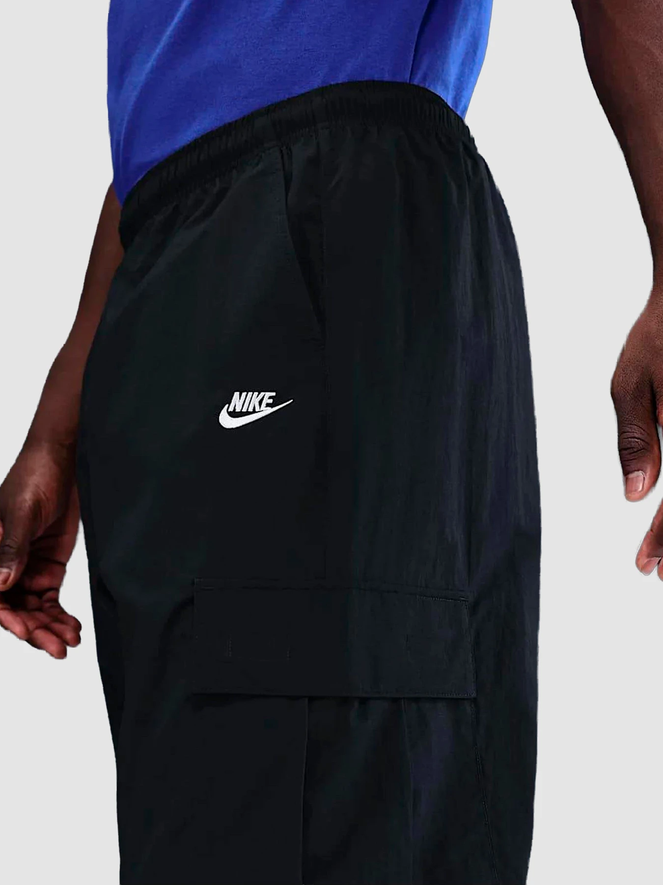 Брюки NIKE Club Cargo Black модель HJ1990-010 Брюки NIKE Club Cargo Black модель HJ1990-010 Фото