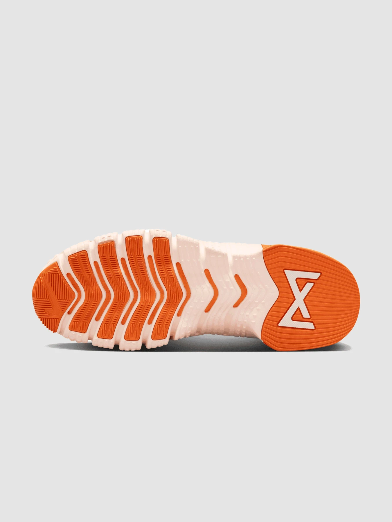 Кросівки NIKE Free Metcon 5 'Amber Brown Campfire Orange модель DV3950-200 Фото