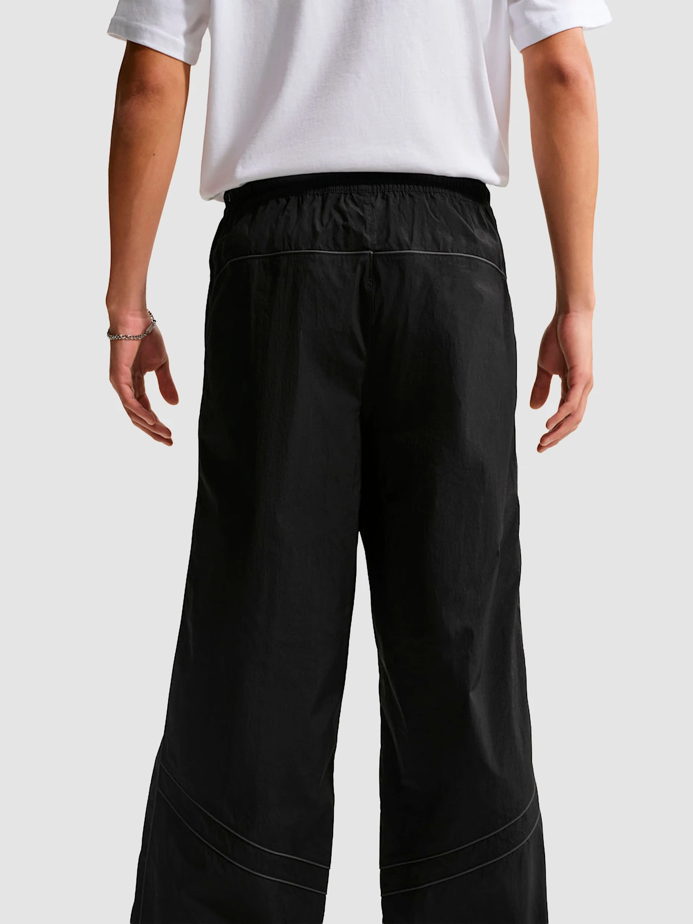 Штани NIKE Tracksuit Bottoms модель IF1306-010 Фото