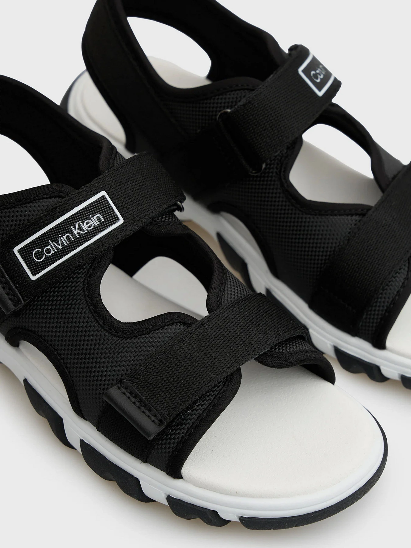Сандалии Calvin Klein Kids модель V1B2-83321-1564 Фото
