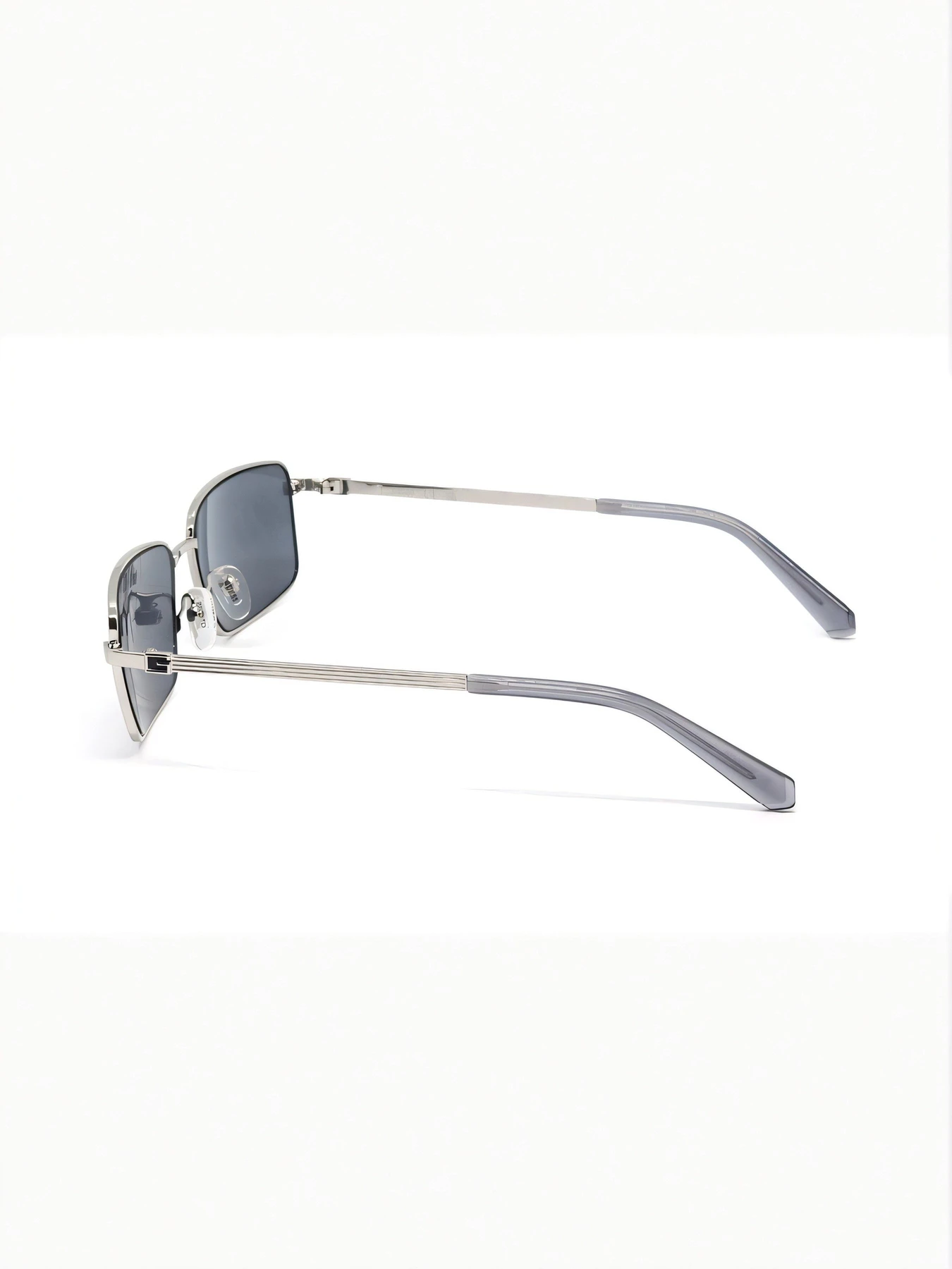 Очки GUESS модель E0000543928 Фото