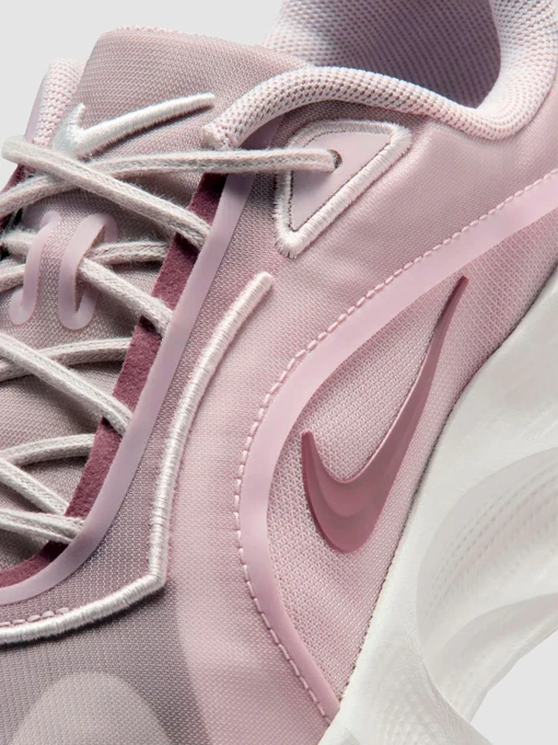 Жіночі Кросівки повсякденні NIKE Wmns Aura Edge фото 2