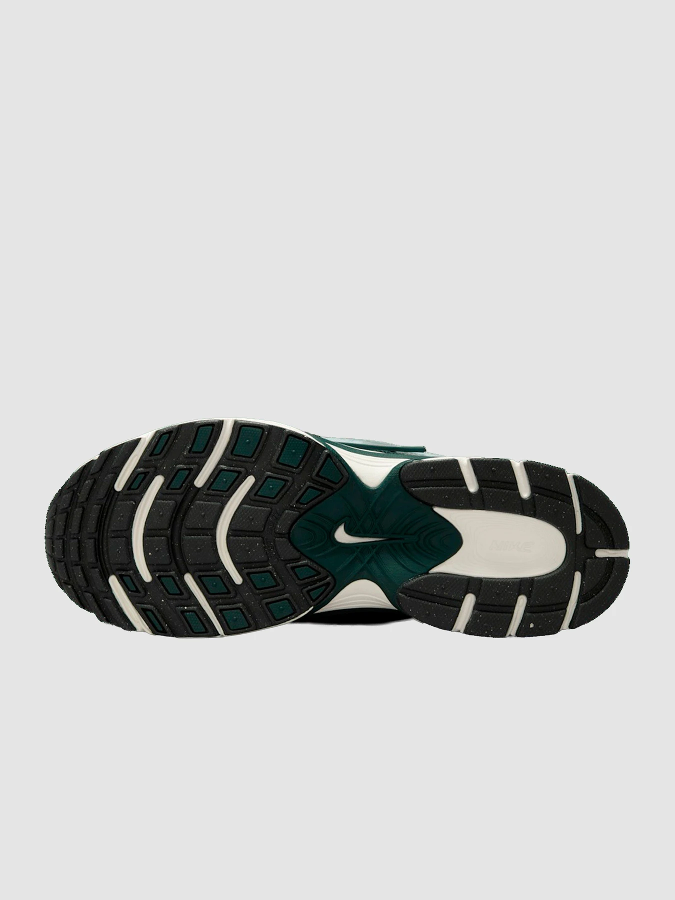 Кроссовки NIKE V5 Rnr модель HQ7901-300 Кроссовки NIKE V5 Rnr модель HQ7901-300 Фото