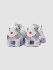 Кроссовки NIKE W Shox Tl White модель AR3566-100 Фото