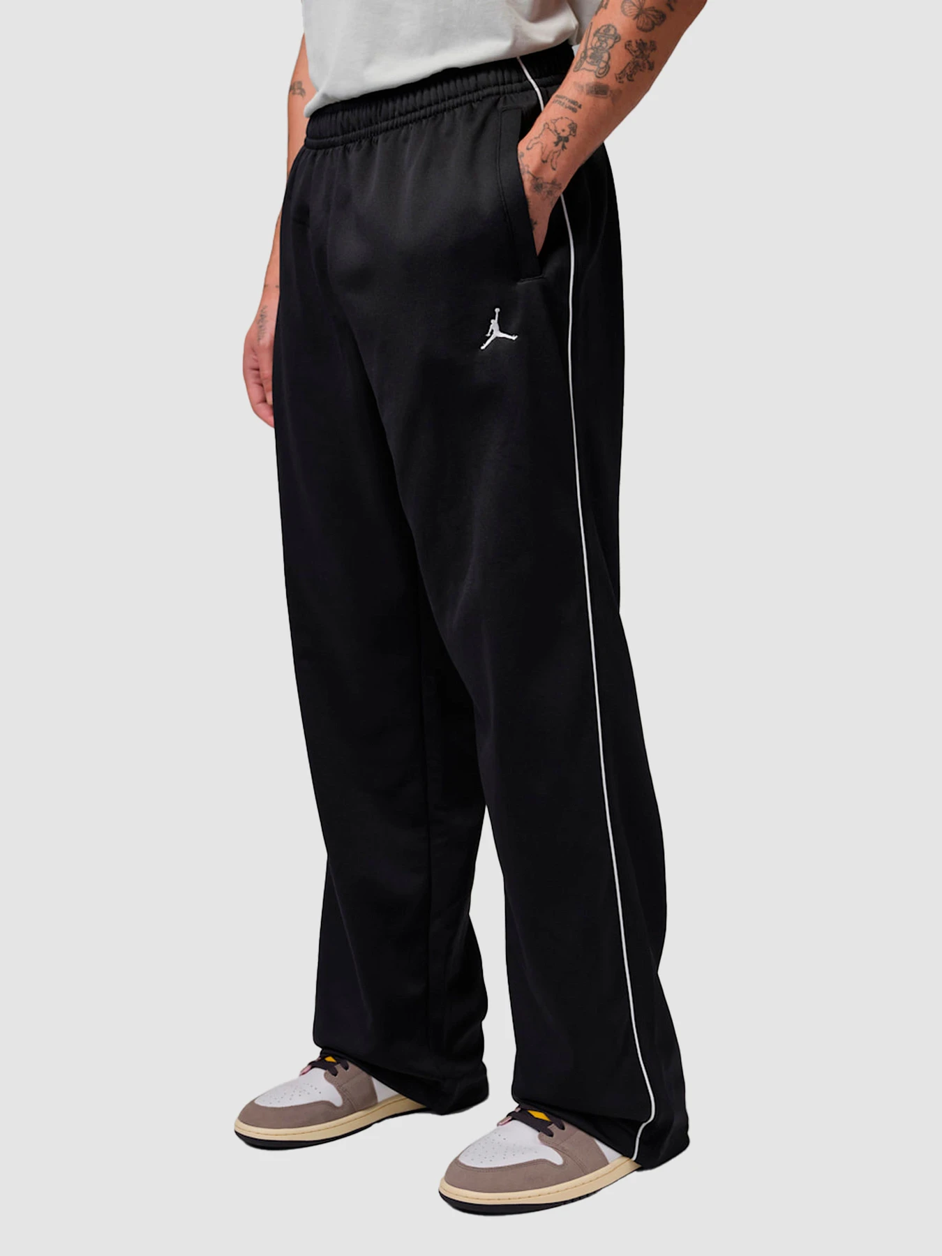 Штани Jordan Brooklyn Tricot Tracksuit модель IO0747-010 Фото