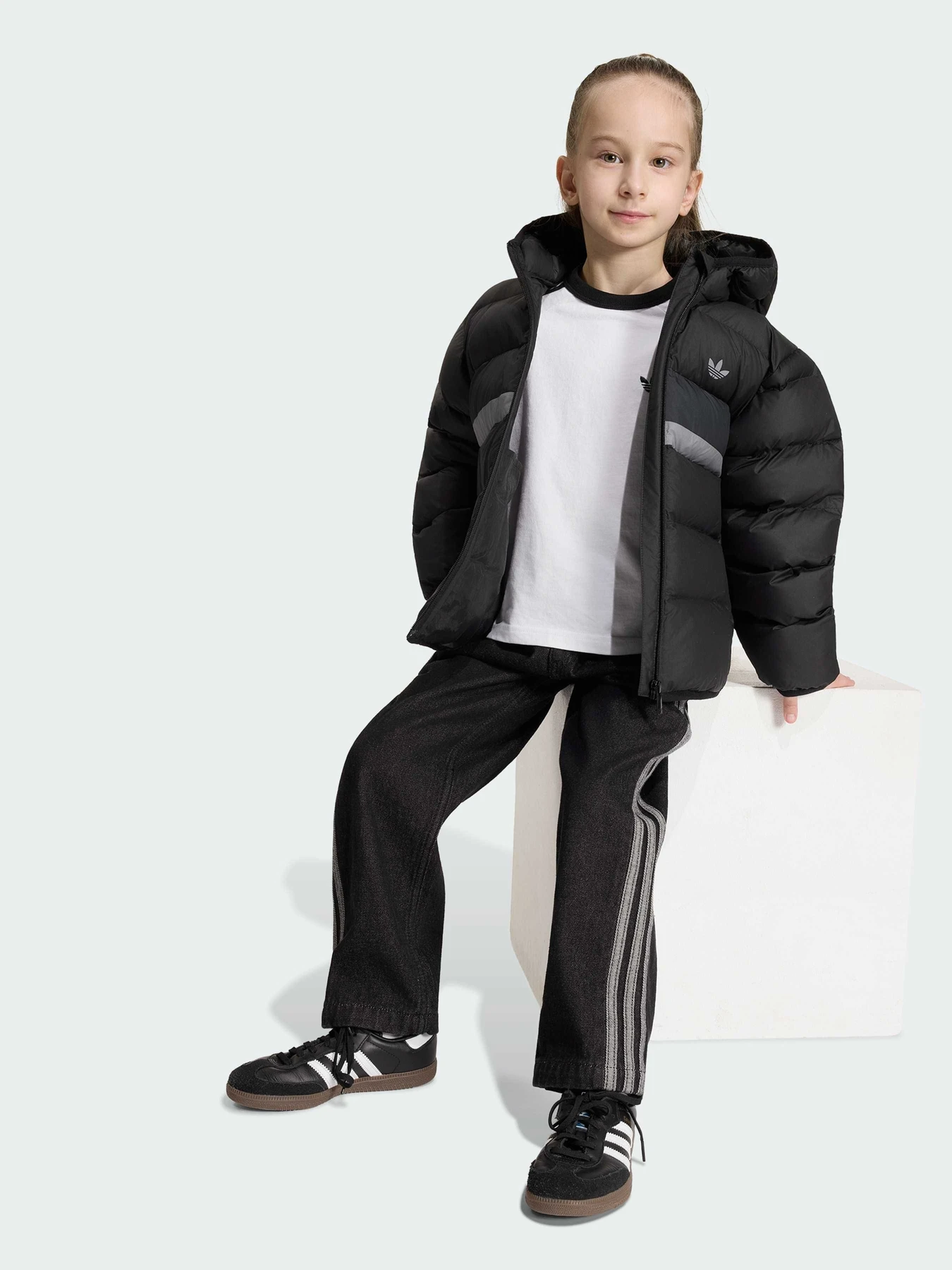 Куртки та дублянки Adidas модель KS1715 Куртки та дублянки Adidas модель KS1715 Фото