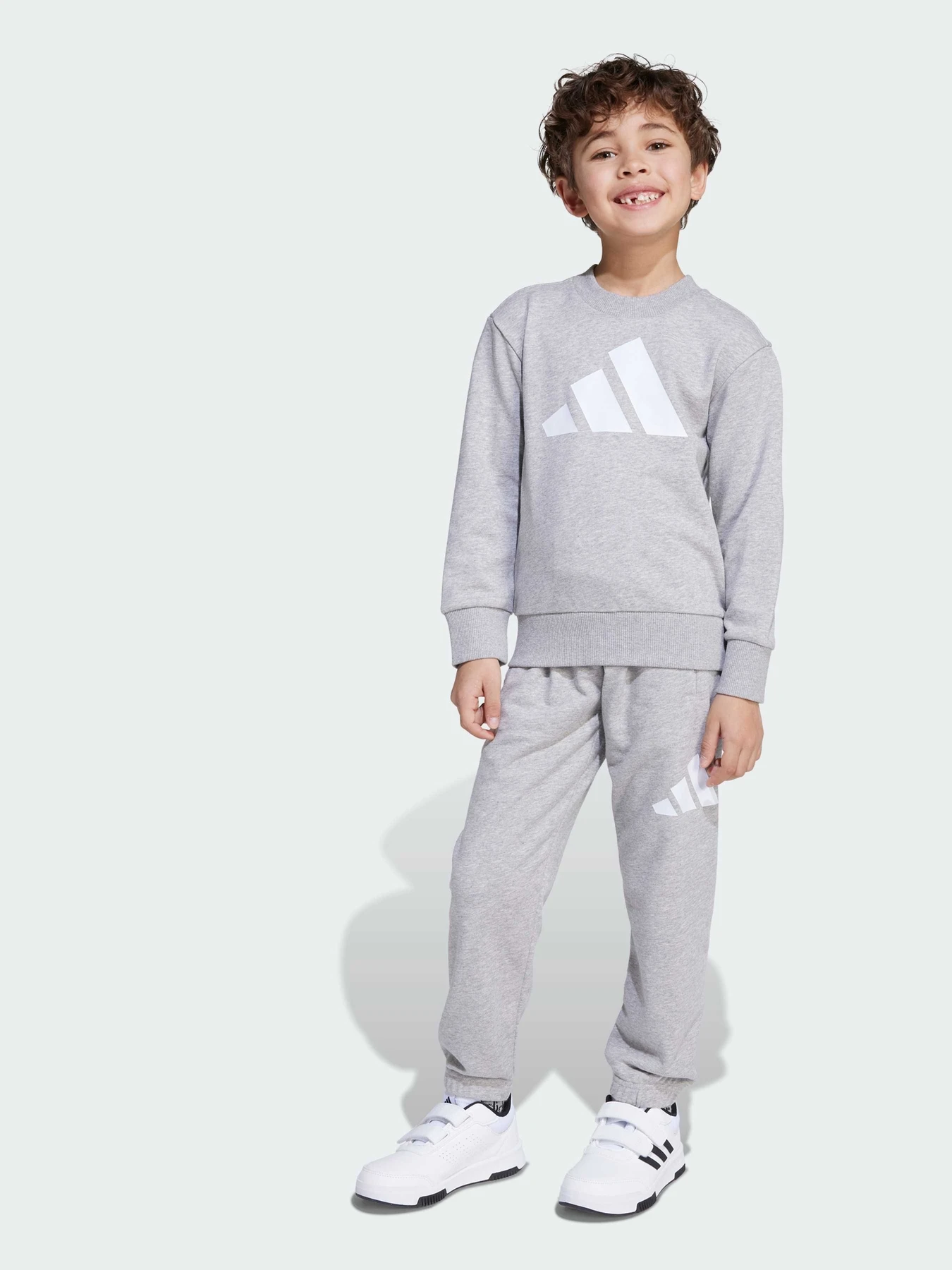 Костюмы Adidas Adidas Essentials модель JM0883 Костюмы Adidas Adidas Essentials модель JM0883 Фото