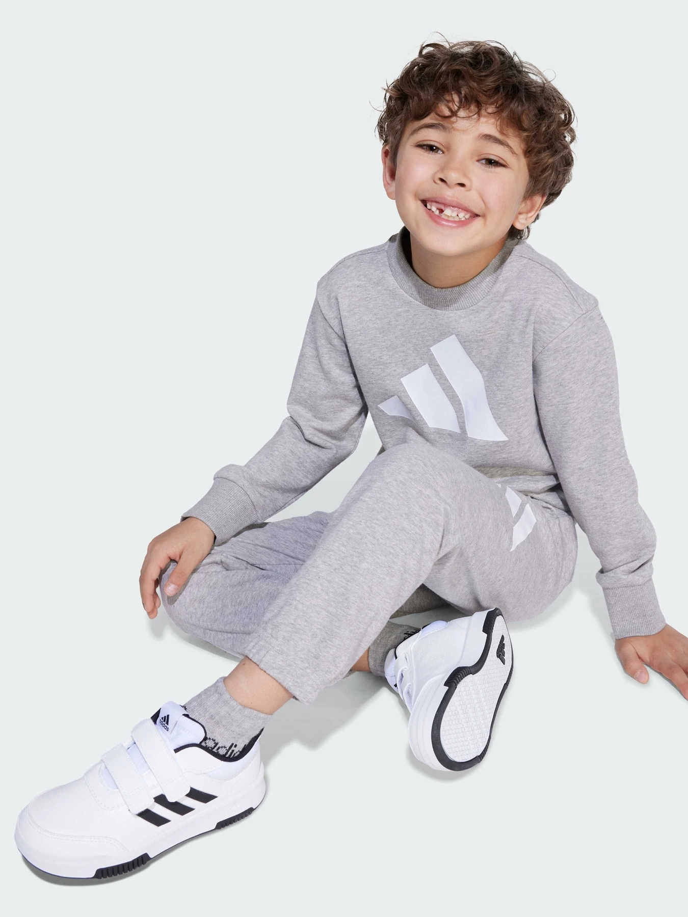 Костюмы Adidas Adidas Essentials модель JM0883 Костюмы Adidas Adidas Essentials модель JM0883 Фото
