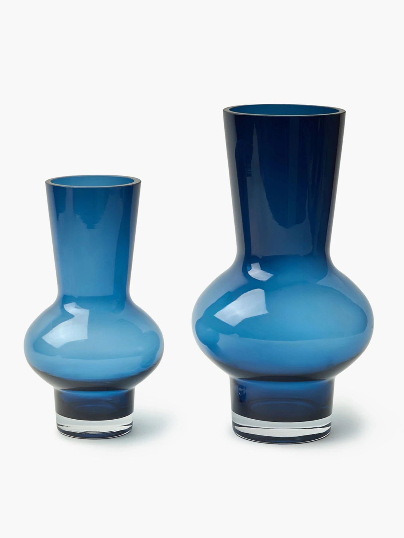 Ваза стеклянная "Электра" темно-синяя MBM HOME модель VB-07 DARK BLUE Ваза стеклянная "Электра" темно-синяя MBM HOME модель VB-07 DARK BLUE Фото