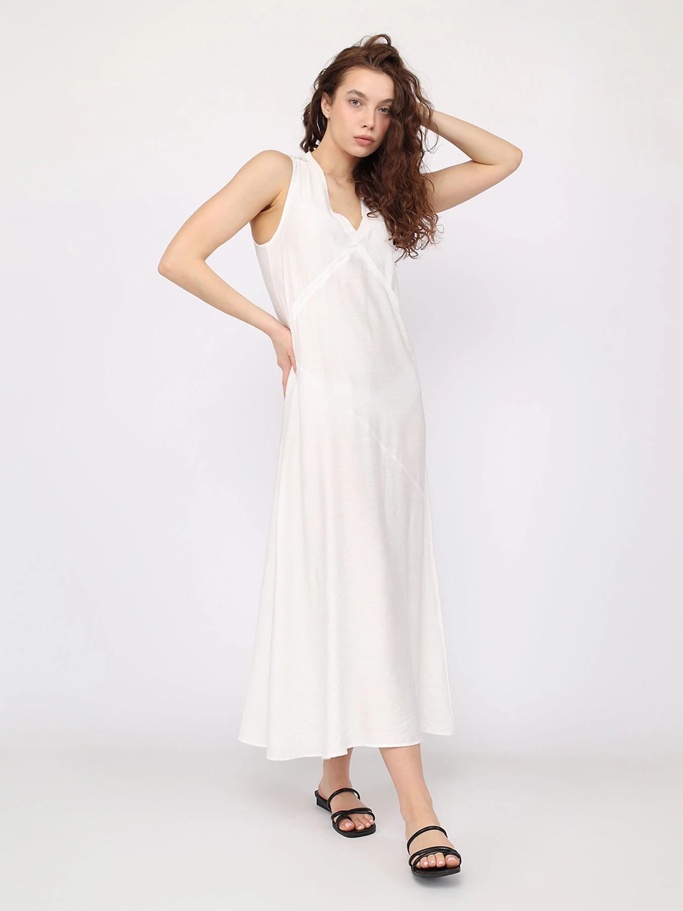 Платья YUKI модель ЦБ-00289699 Платья YUKI модель ЦБ-00289699 Фото