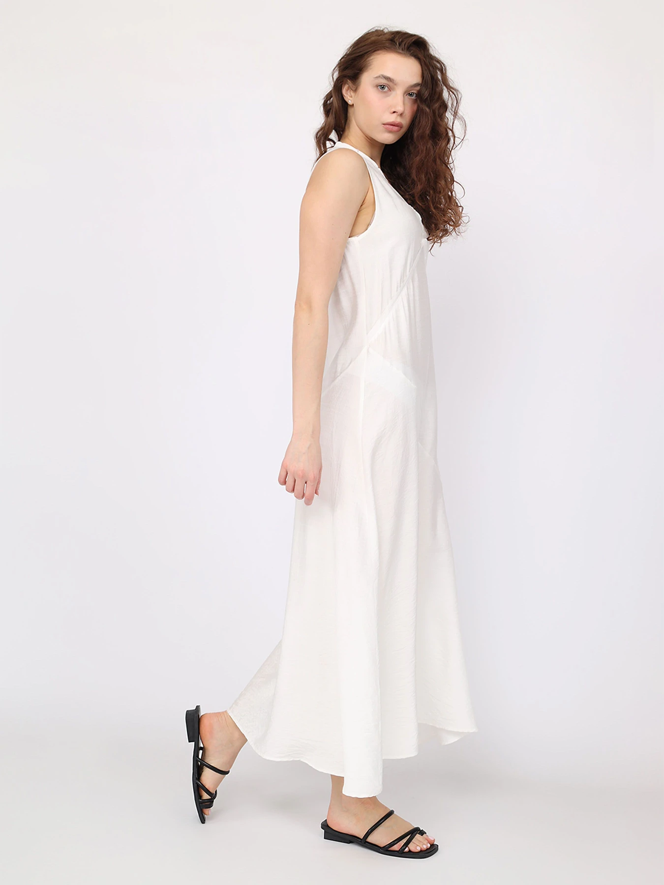 Платья YUKI модель ЦБ-00289699 Платья YUKI модель ЦБ-00289699 Фото