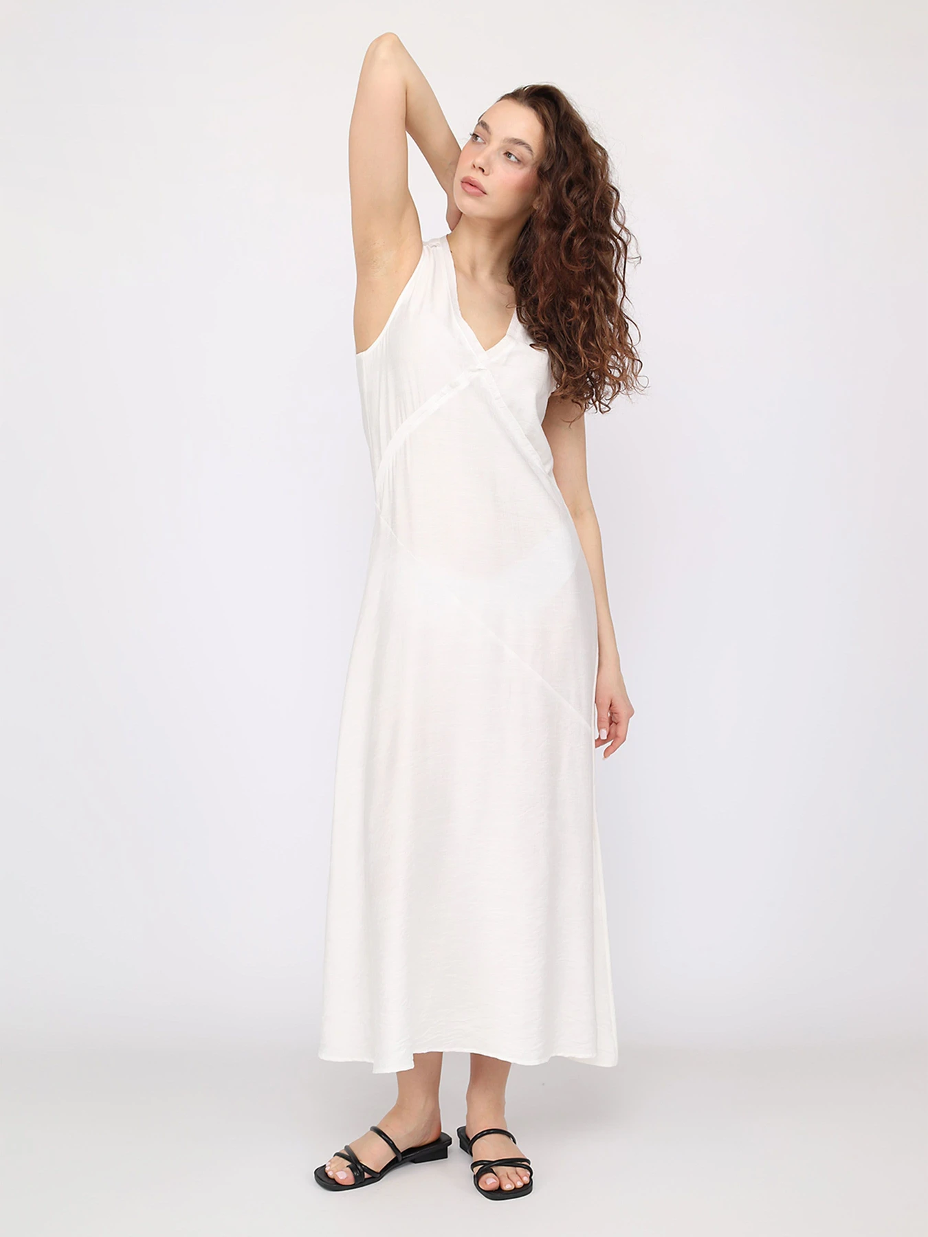 Платья YUKI модель ЦБ-00289699 Платья YUKI модель ЦБ-00289699 Фото
