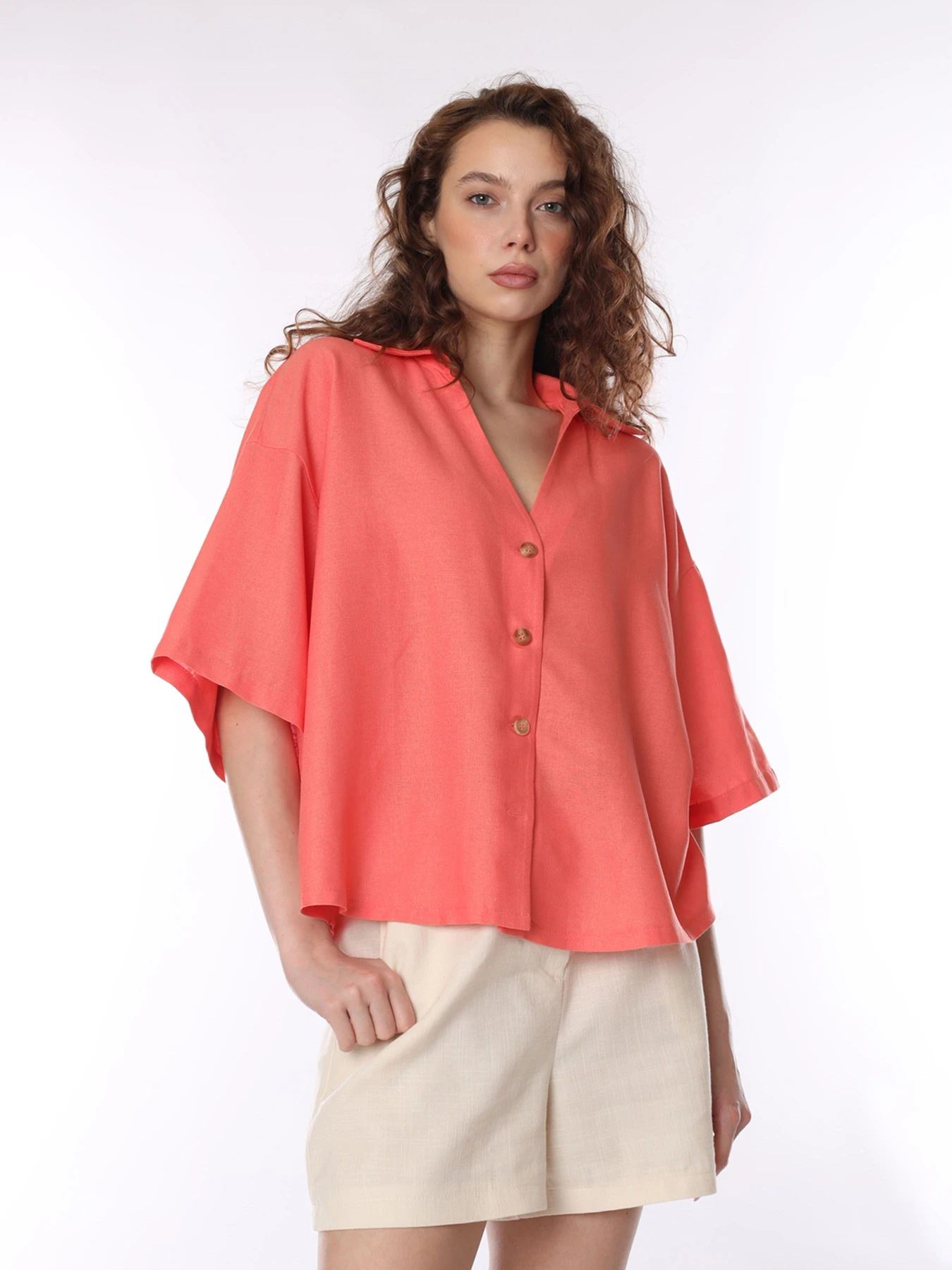 Рубашки YUKI модель ЦБ-00289705 Рубашки YUKI модель ЦБ-00289705 Фото