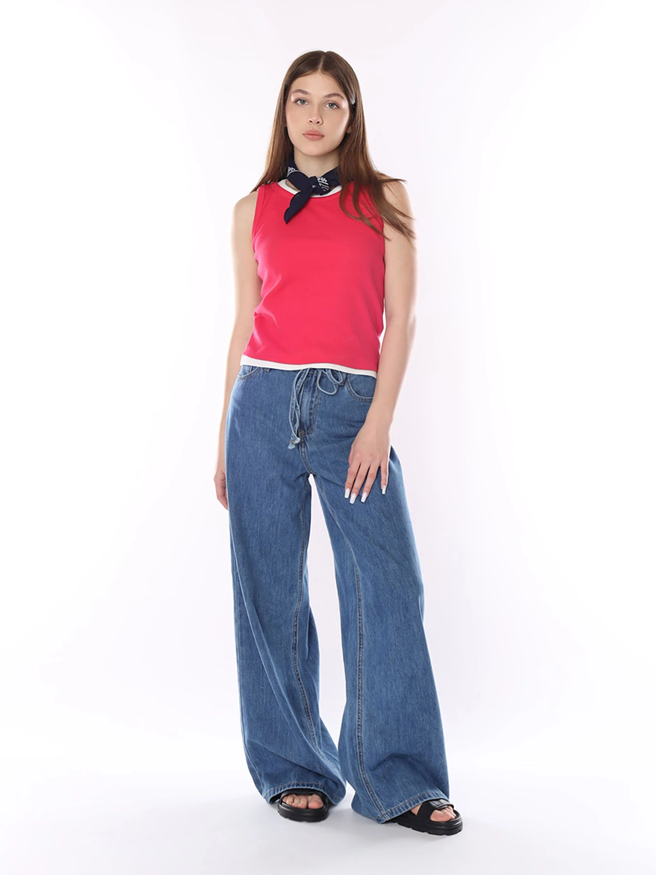 Джинсы YUKI модель ЦБ-00290506 Джинсы YUKI модель ЦБ-00290506 Фото