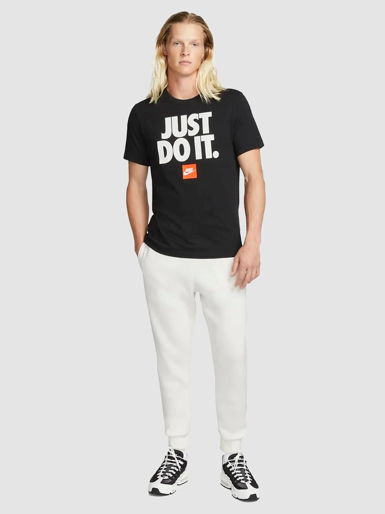 Футболки и поло NIKE Sportswear Just Do It Verbiage модель DZ2989-010 Фото