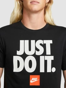 Футболки и поло NIKE Sportswear Just Do It Verbiage модель DZ2989-010 Фото