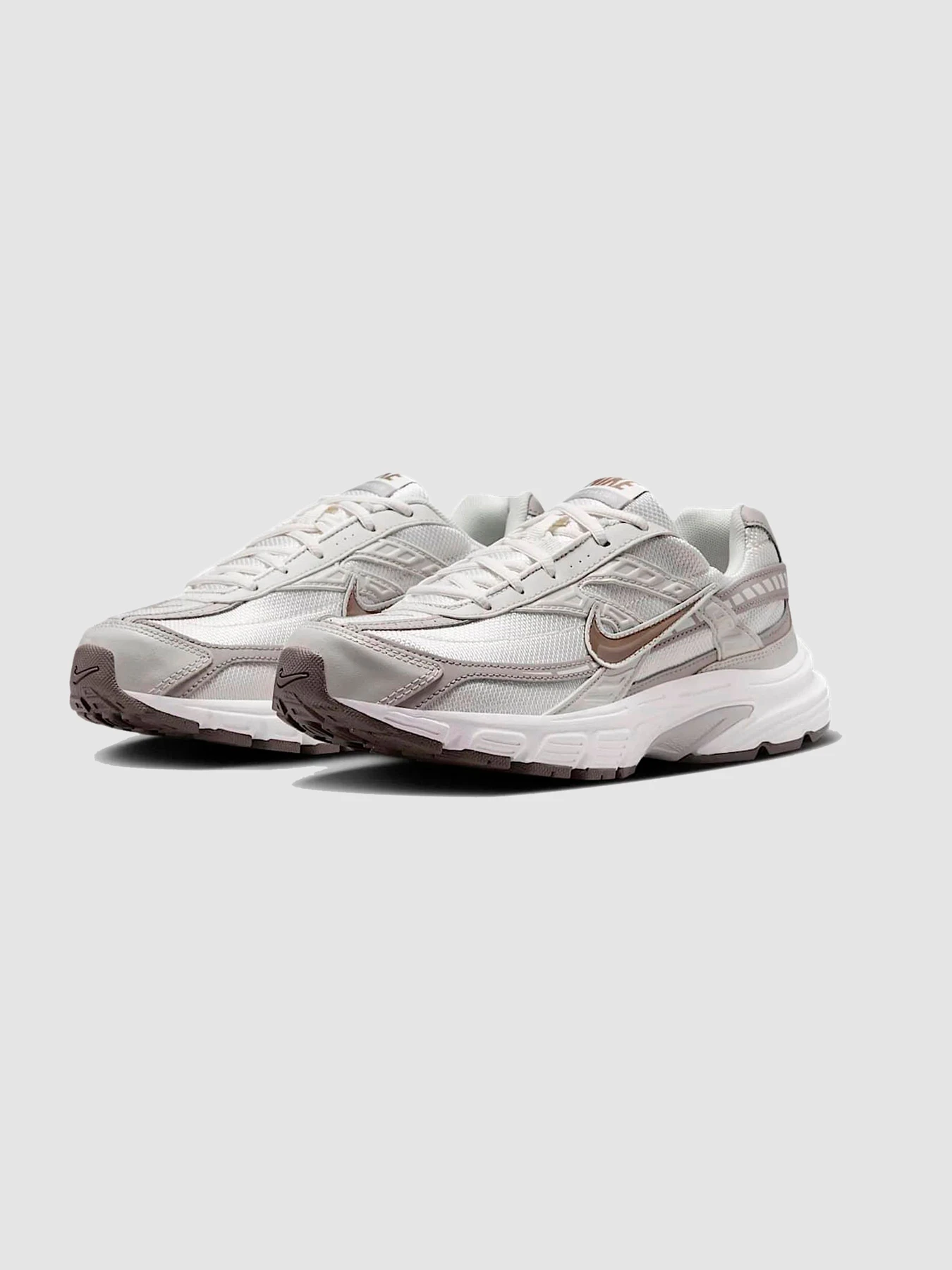 Кроссовки NIKE Initiator Phantom Light Bone модель IB4339-001 Кроссовки NIKE Initiator Phantom Light Bone модель IB4339-001 Фото
