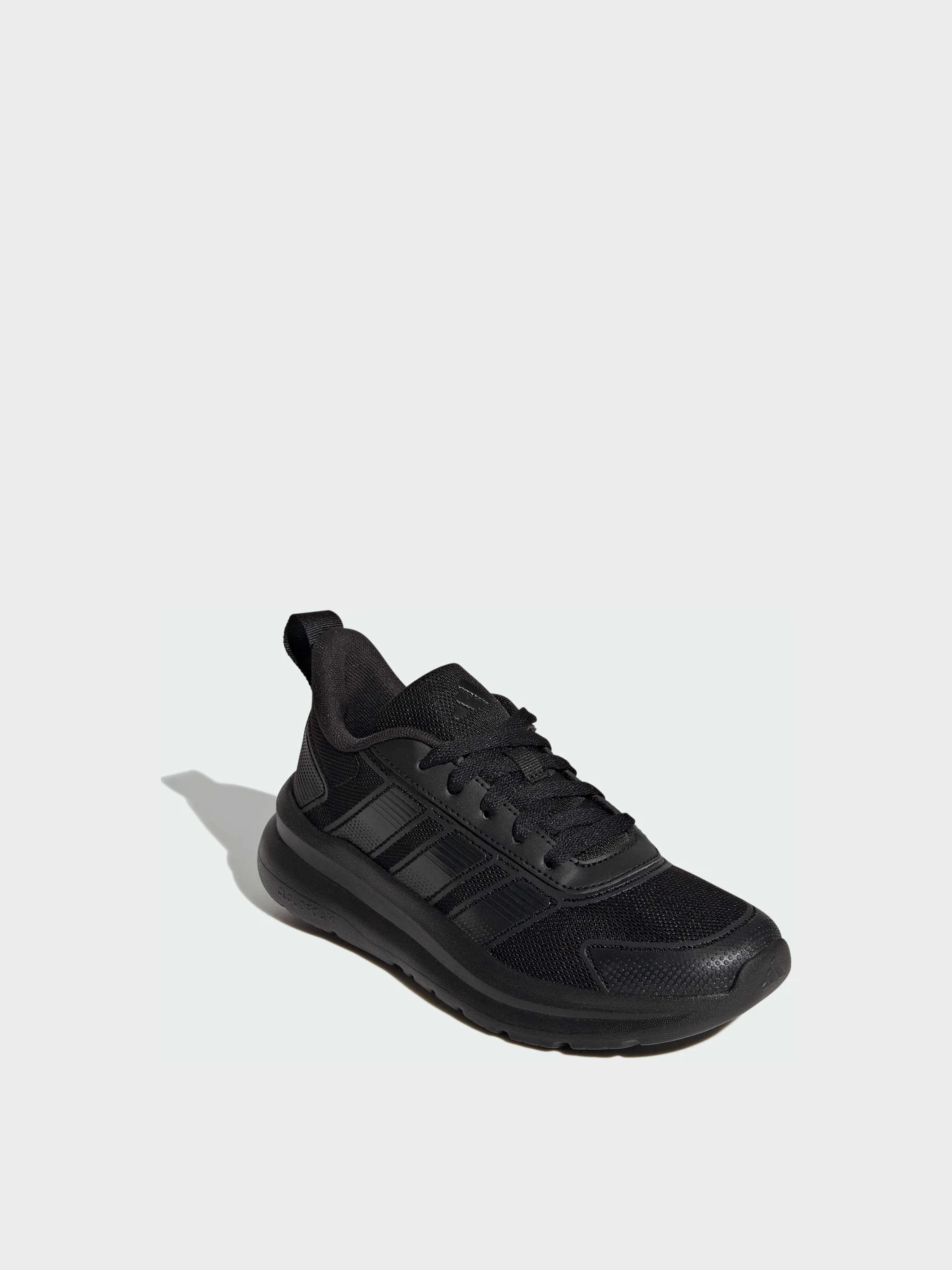Кроссовки Adidas модель KJ6630 Кроссовки Adidas модель KJ6630 Фото