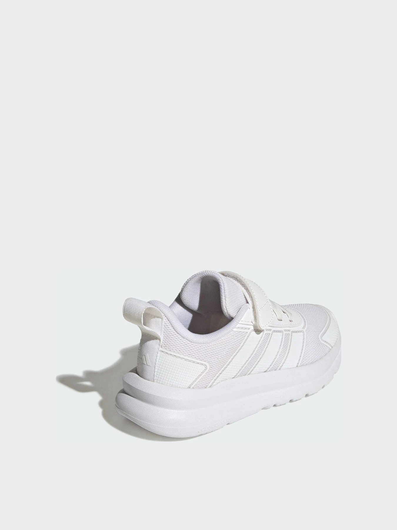 Кроссовки Adidas модель KJ6697 Кроссовки Adidas модель KJ6697 Фото