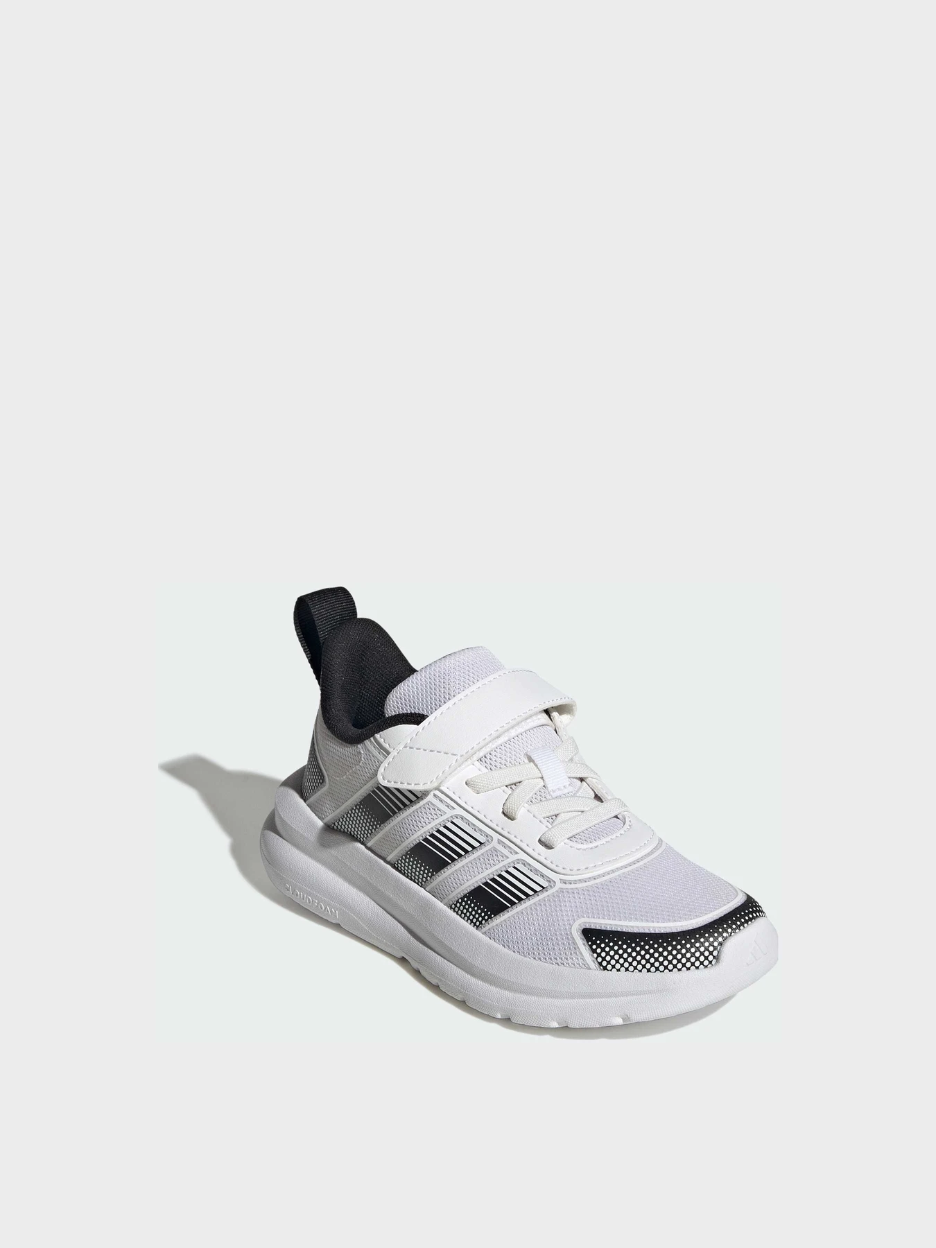 Кроссовки Adidas модель KJ6698 Кроссовки Adidas модель KJ6698 Фото