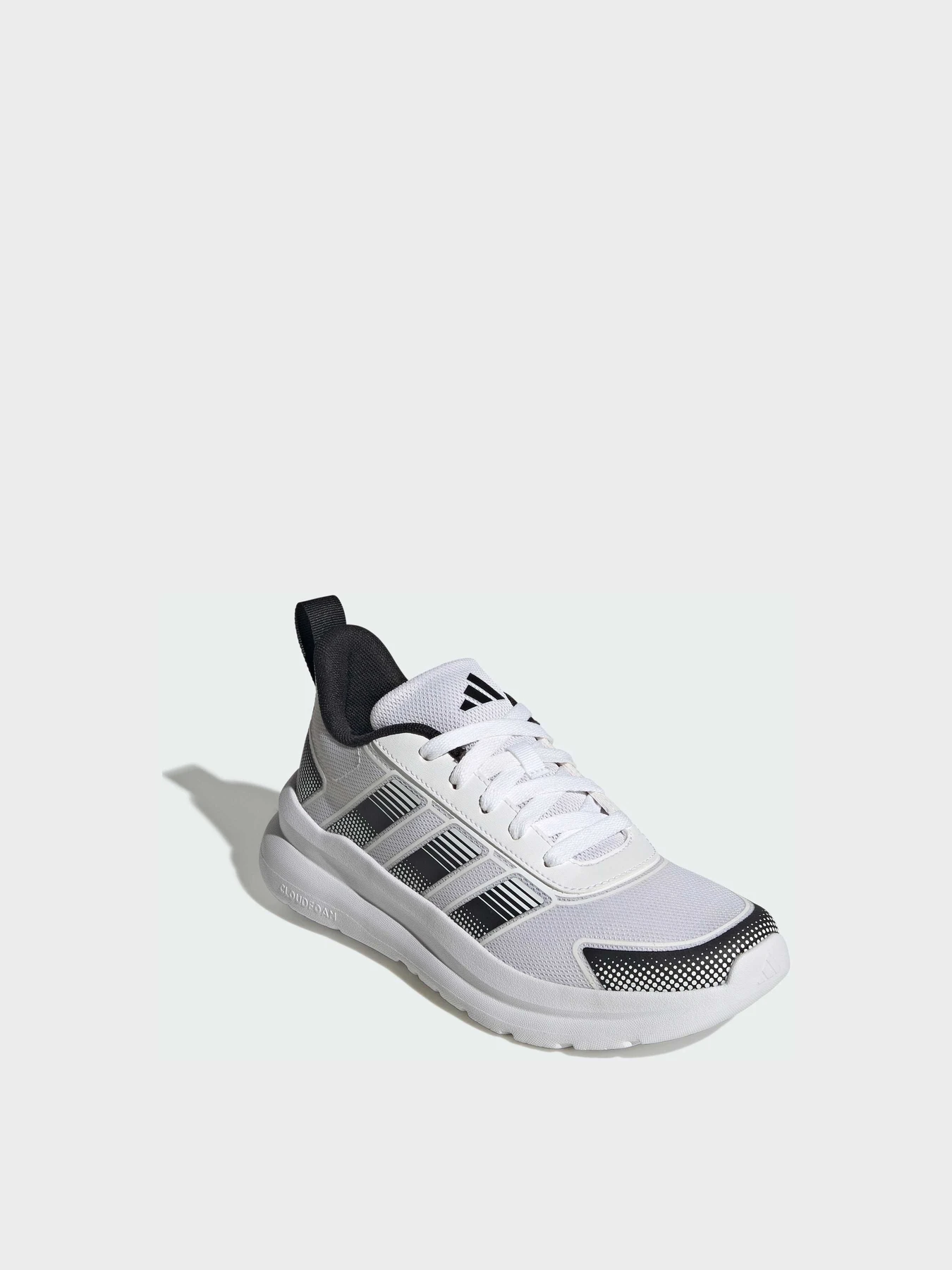 Кроссовки Adidas модель KJ6631 Кроссовки Adidas модель KJ6631 Фото