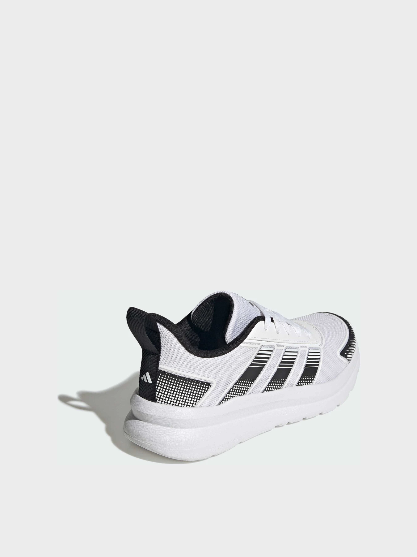 Кроссовки Adidas модель KJ6631 Кроссовки Adidas модель KJ6631 Фото