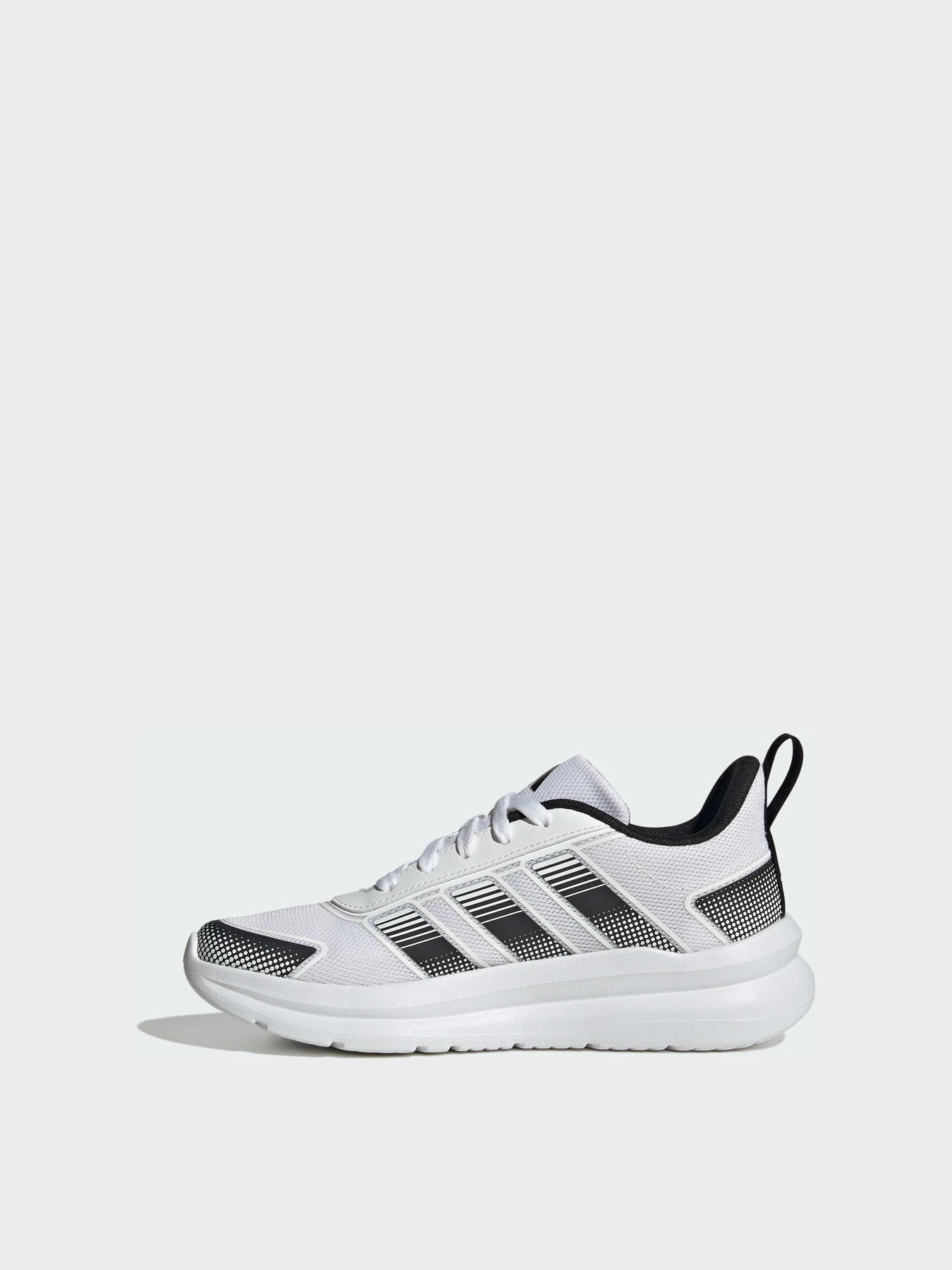 Кроссовки Adidas модель KJ6631 Кроссовки Adidas модель KJ6631 Фото